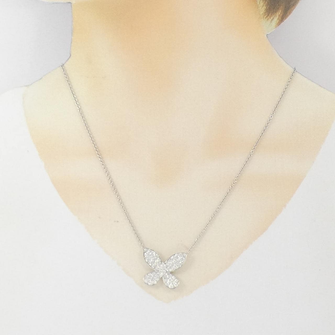 グラフ パヴェ バタフライ ネックレス