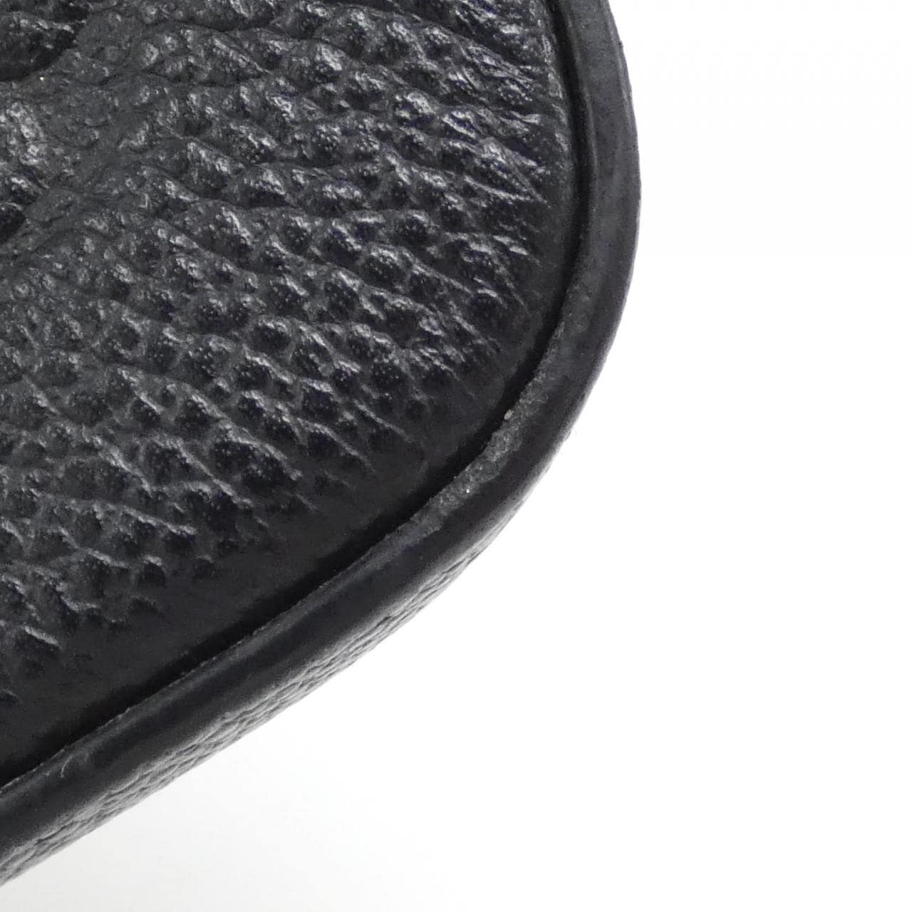 LOUIS VUITTON Monogram Empreinte Félicie M64064 单肩包