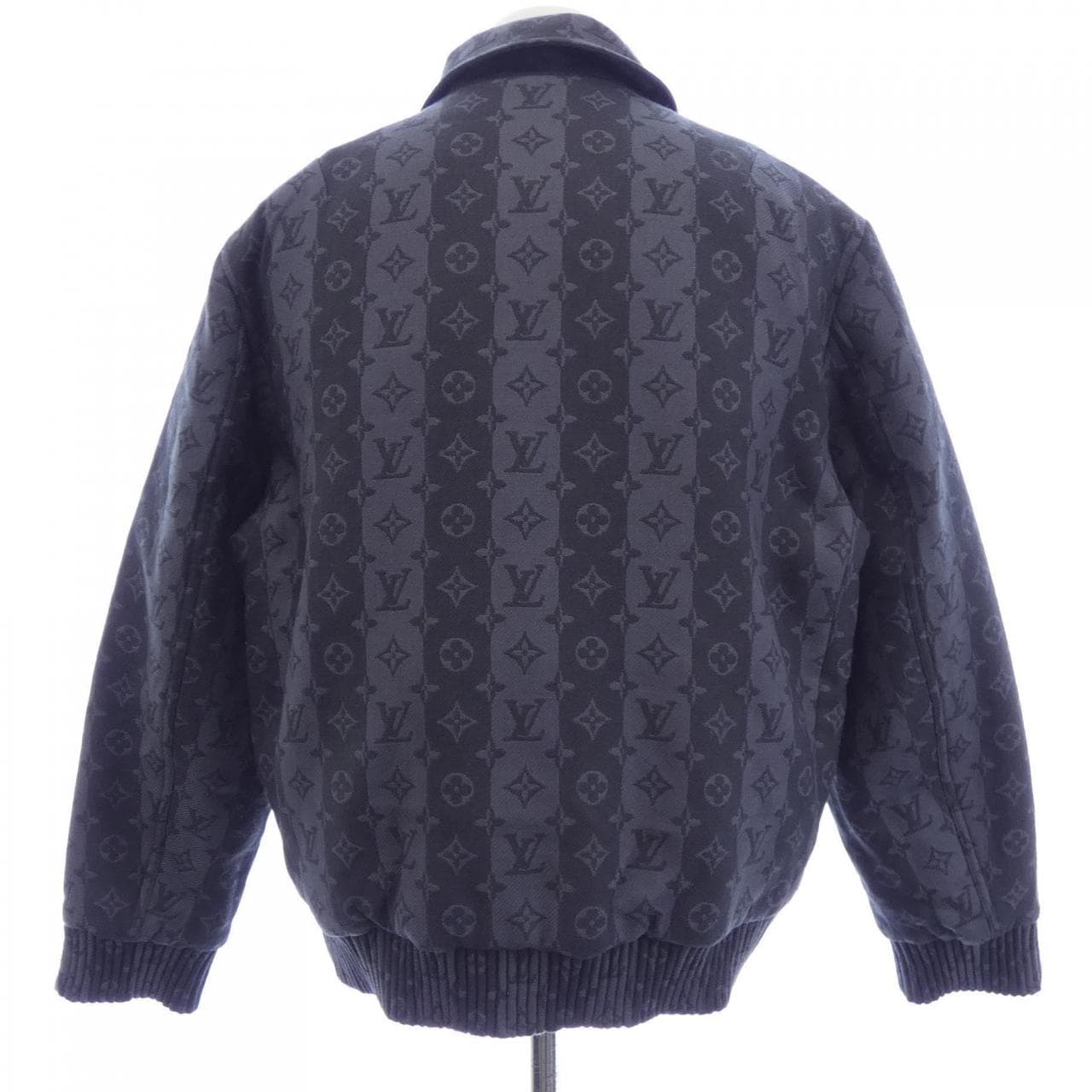 ルイヴィトン LOUIS VUITTON リバーシブルパデッド　NIGO HMB07EXHX ブルゾン