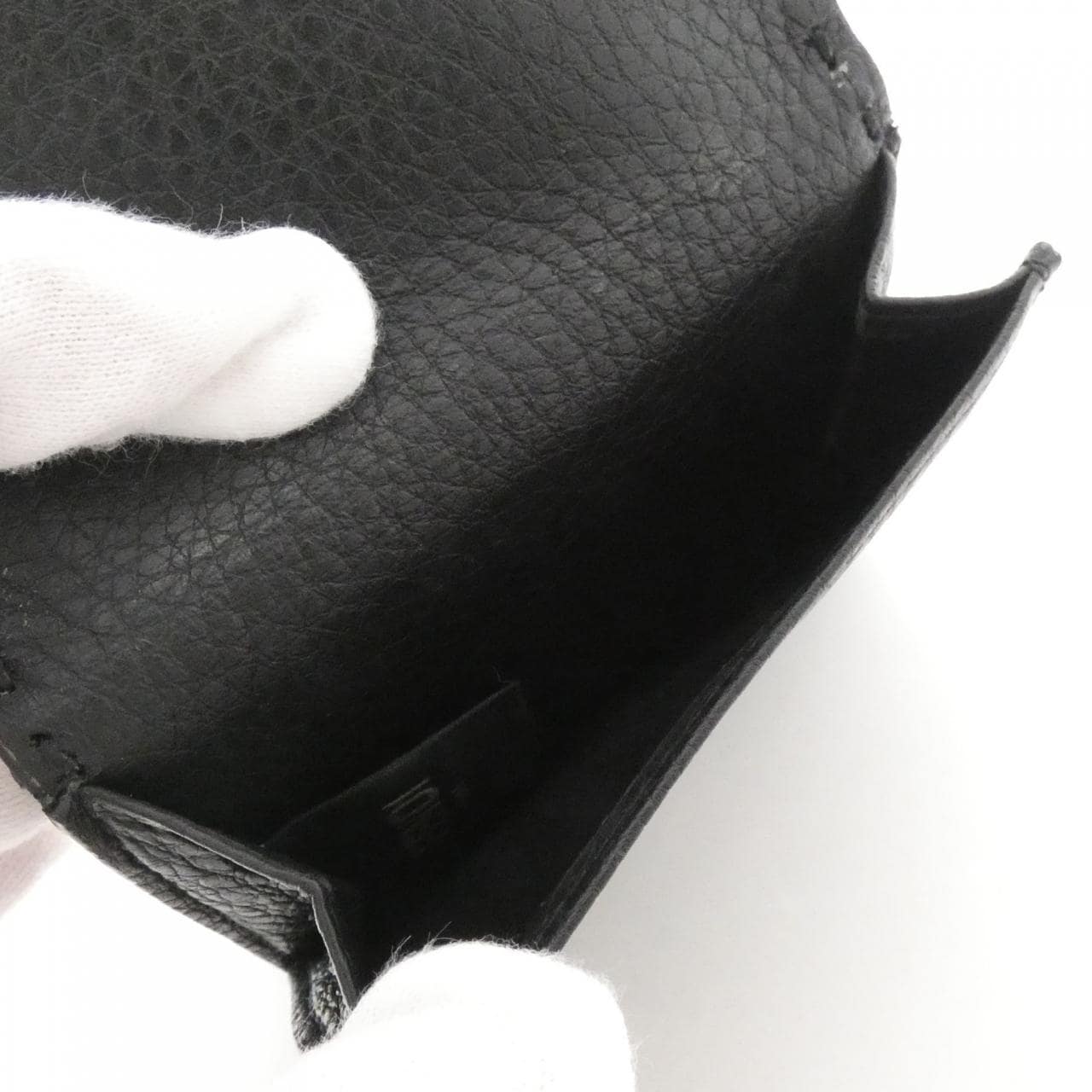 フェンディ セレリア 7M0280 AP3B 財布