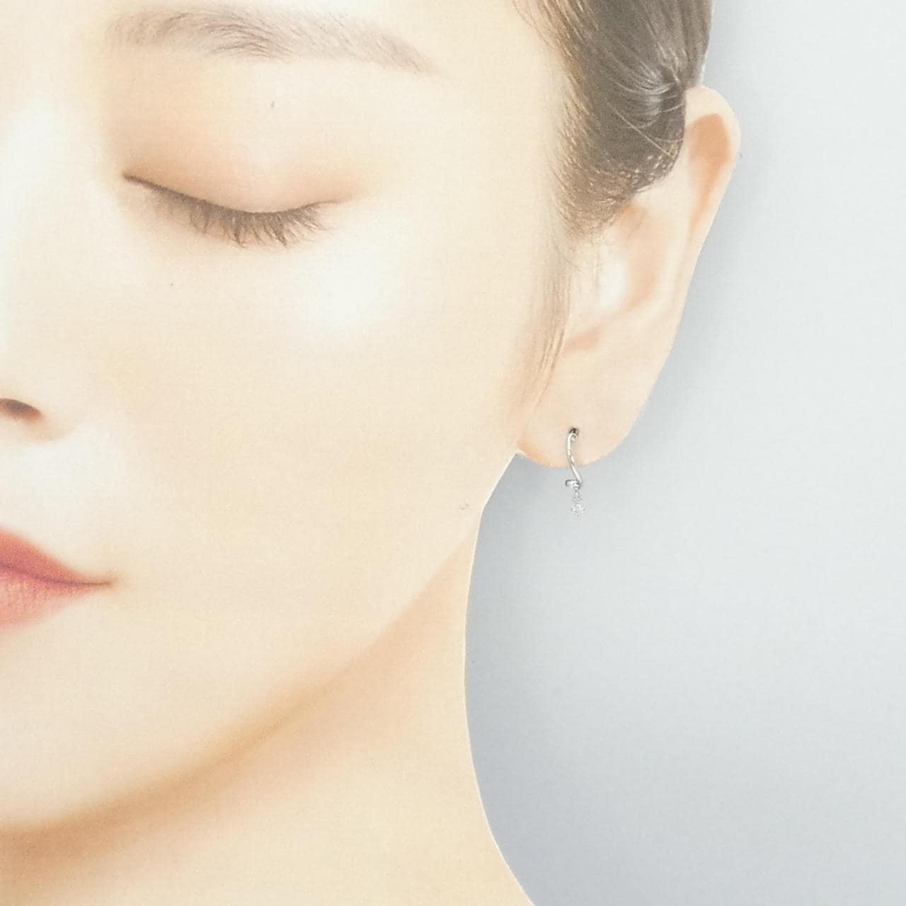 K14WG ダイヤモンド ピアス 0.06CT