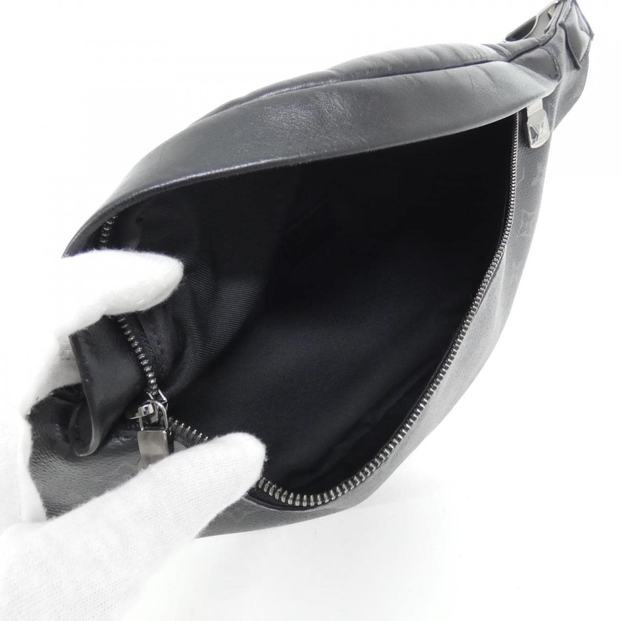 LOUIS VUITTON Monogram Eclipse Discovery Bum Bag M44336 Shoulder Bag