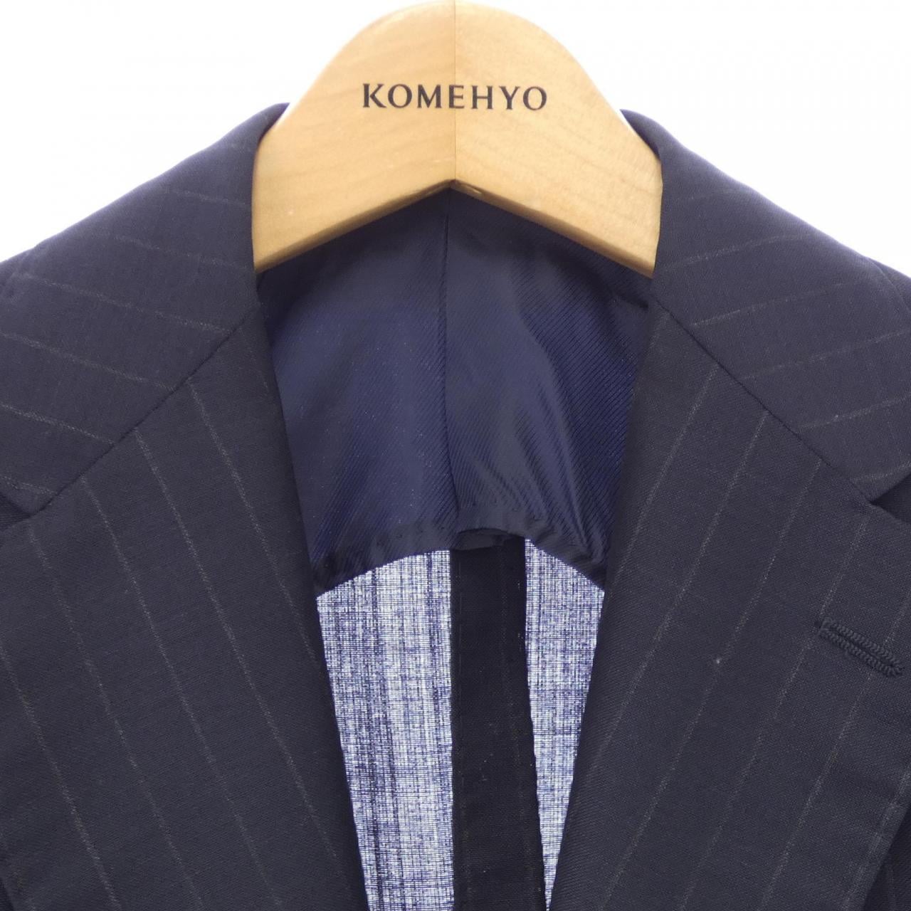 Brilla Suit