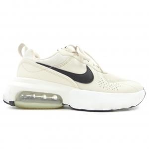 ナイキ NIKE スニーカー