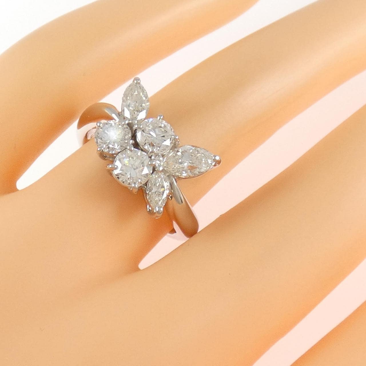 PT900鑽石戒指，2.06克拉