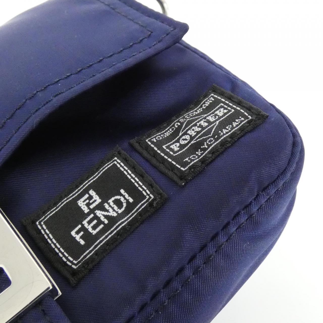 フェンディ バゲット フォン ケース 7AS138 ALW6