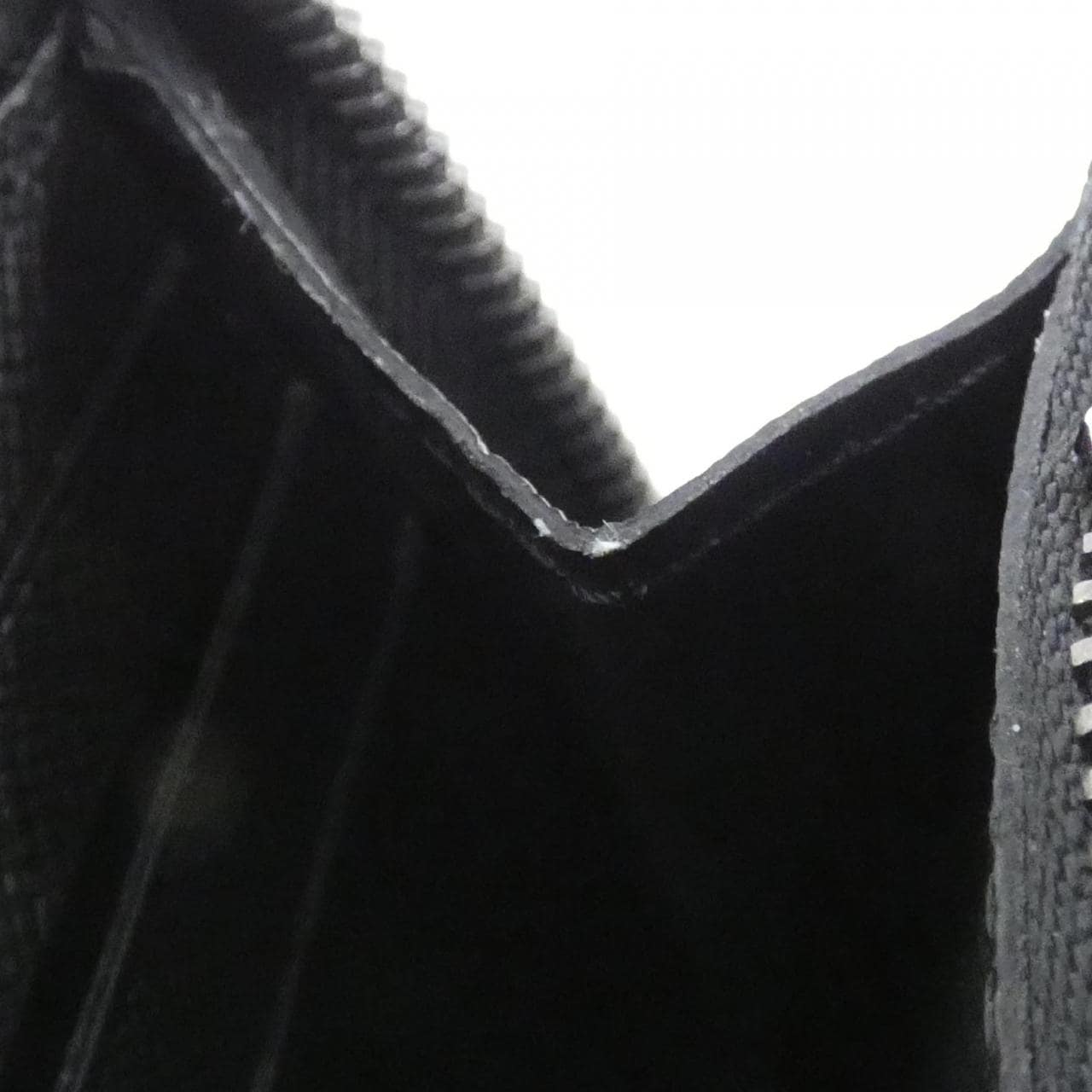 ルイヴィトン モノグラム エクリプス ジッピー ウォレット ホリゾンタル M11611 財布