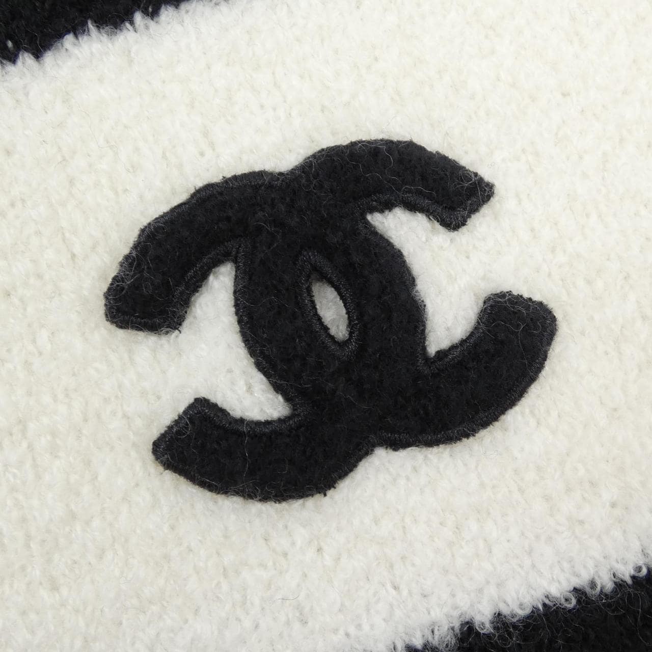 シャネル CHANEL AAB705B23057 MUFFLER