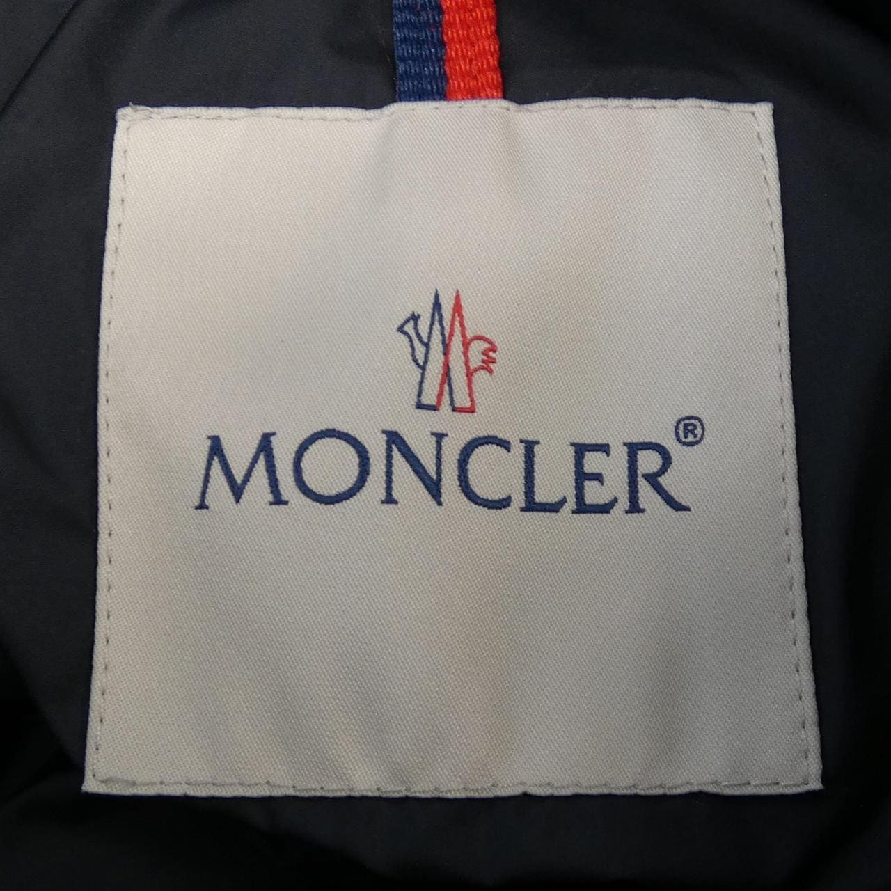 モンクレール MONCLER ダウンジャケット