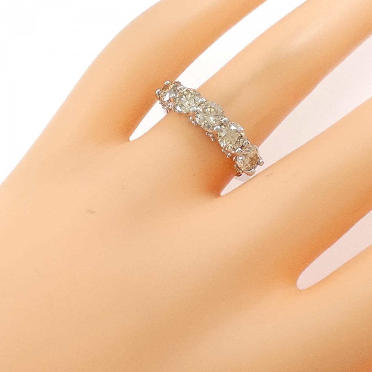 ジーエスティービー ダイヤモンド リング 2.00CT