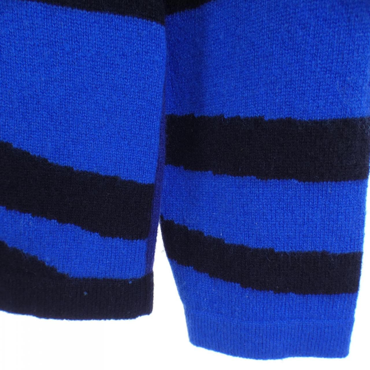 エルメス HERMES LA PROMENADE DU MATIN 2H2664D2 ニット