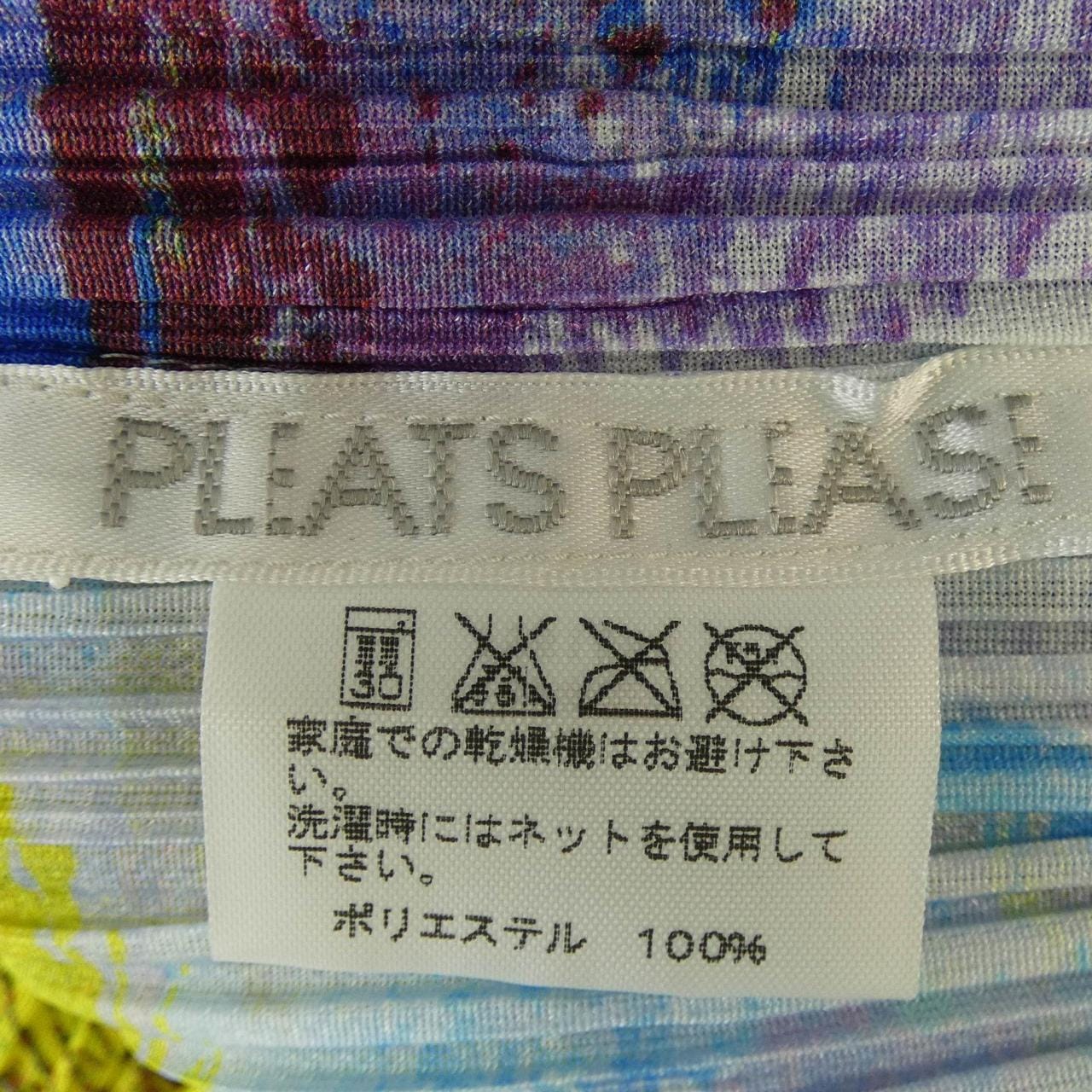 百褶PLEATS PLEASE上衣