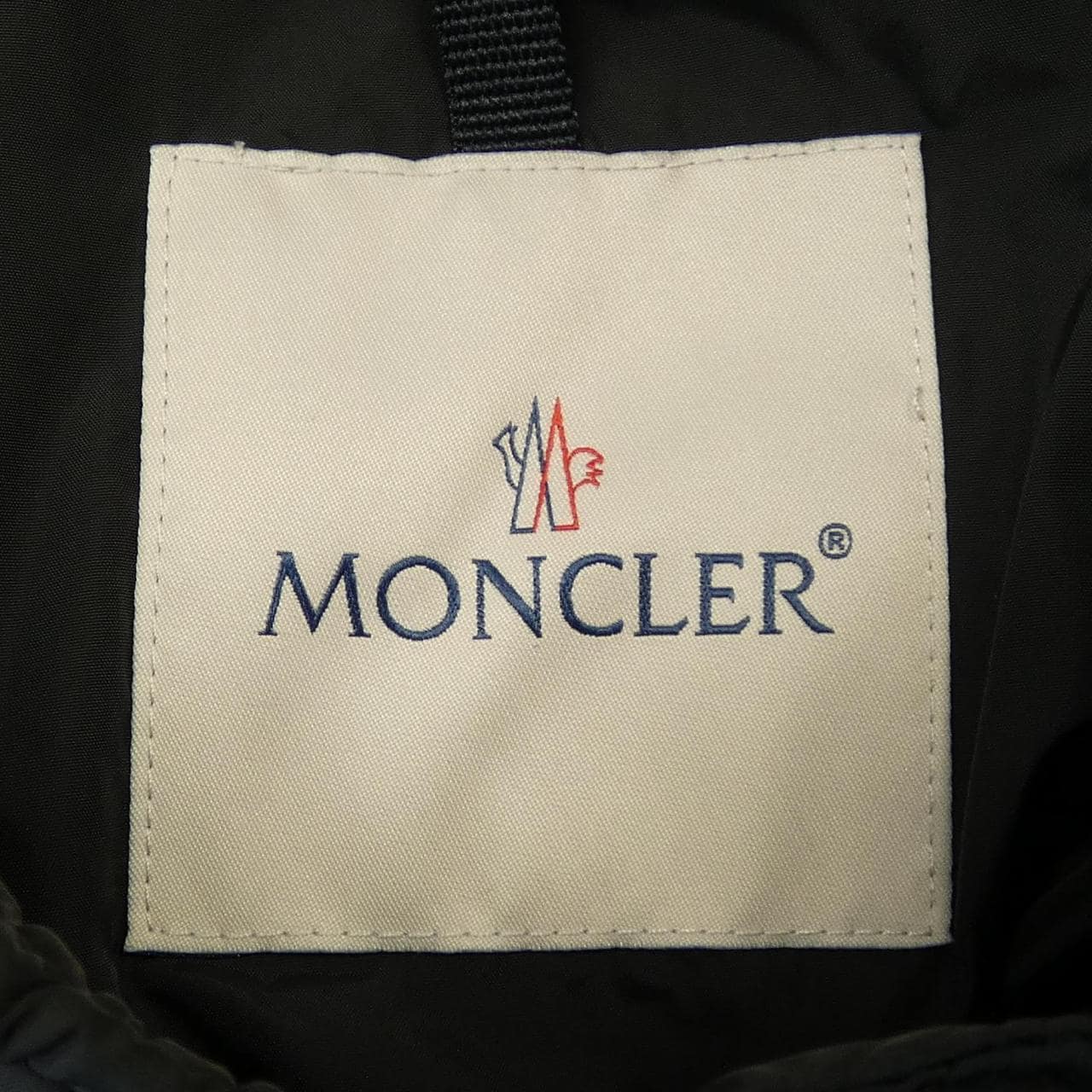 モンクレール MONCLER ダウンジャケット