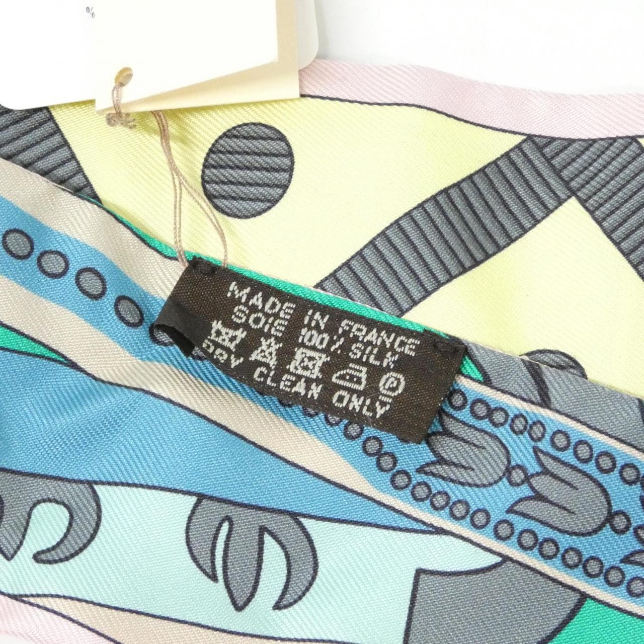 エルメス BALADE EN BERLINE ツイリー 062919S スカーフ