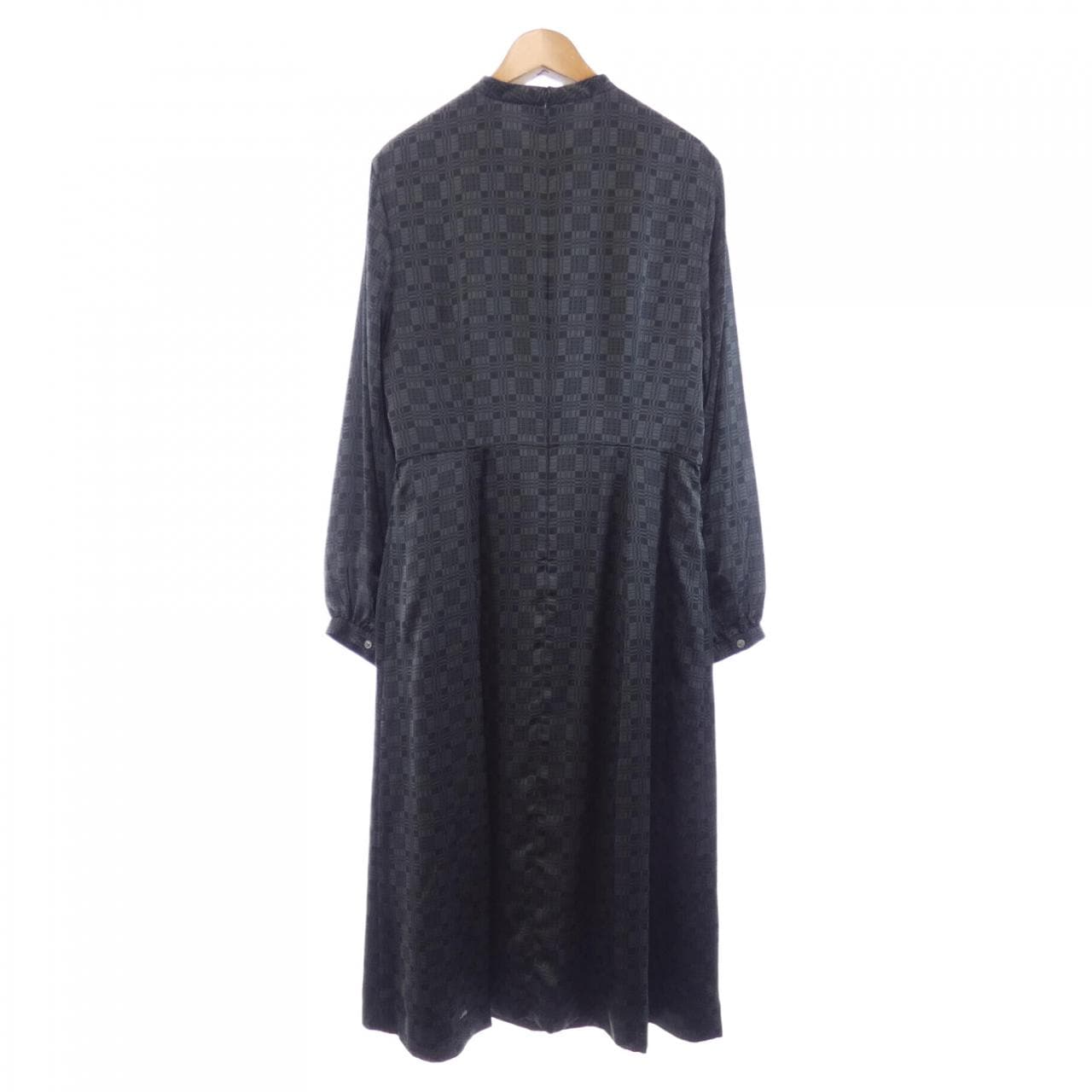 アクアスキュータム Aquascutum ワンピース