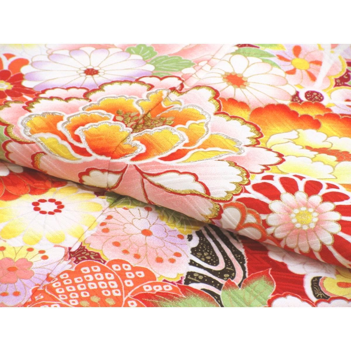 振袖　友禅金彩加工　刺繍入り