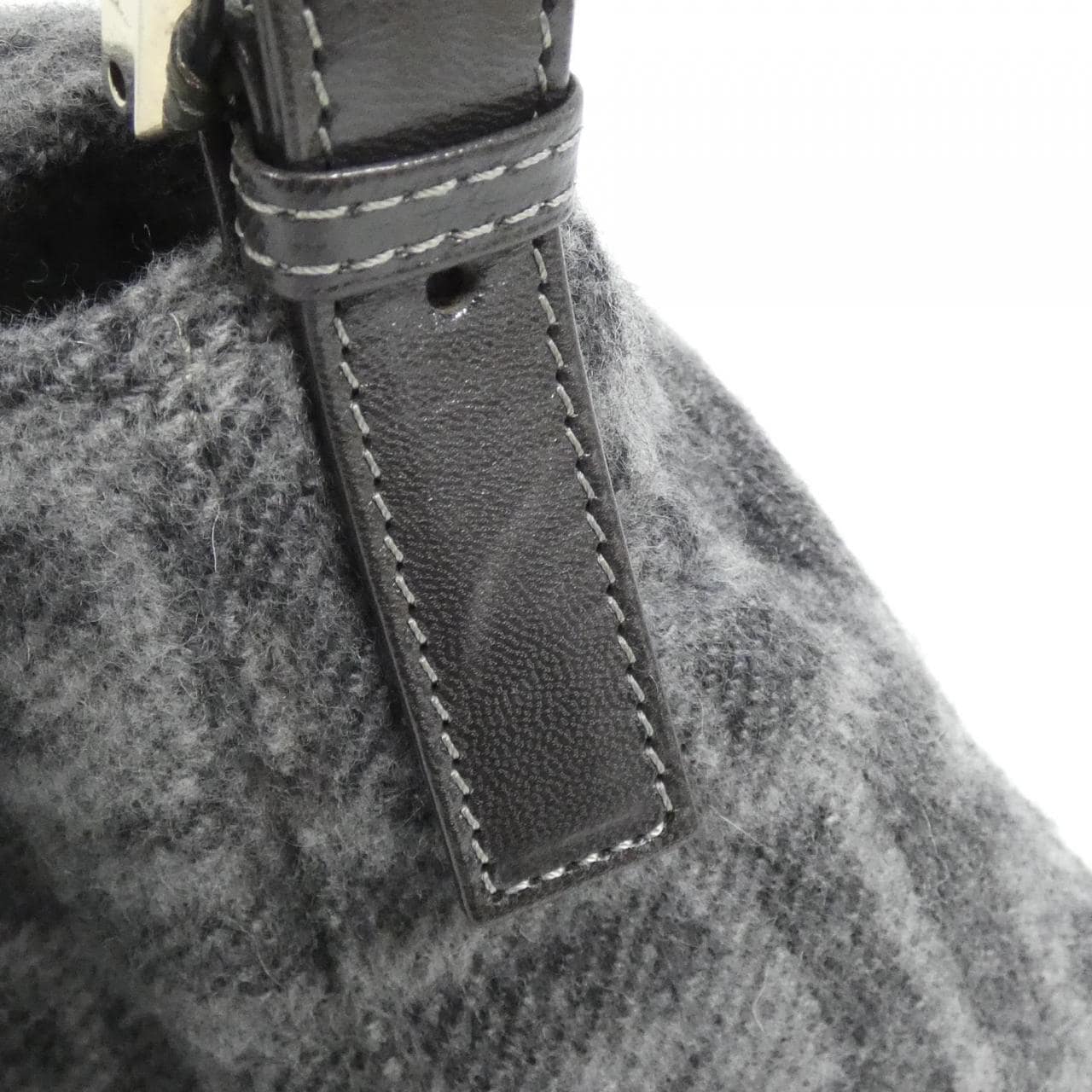 【ヴィンテージ】フェンディ マンマ バゲット 26325 ショルダーバッグ