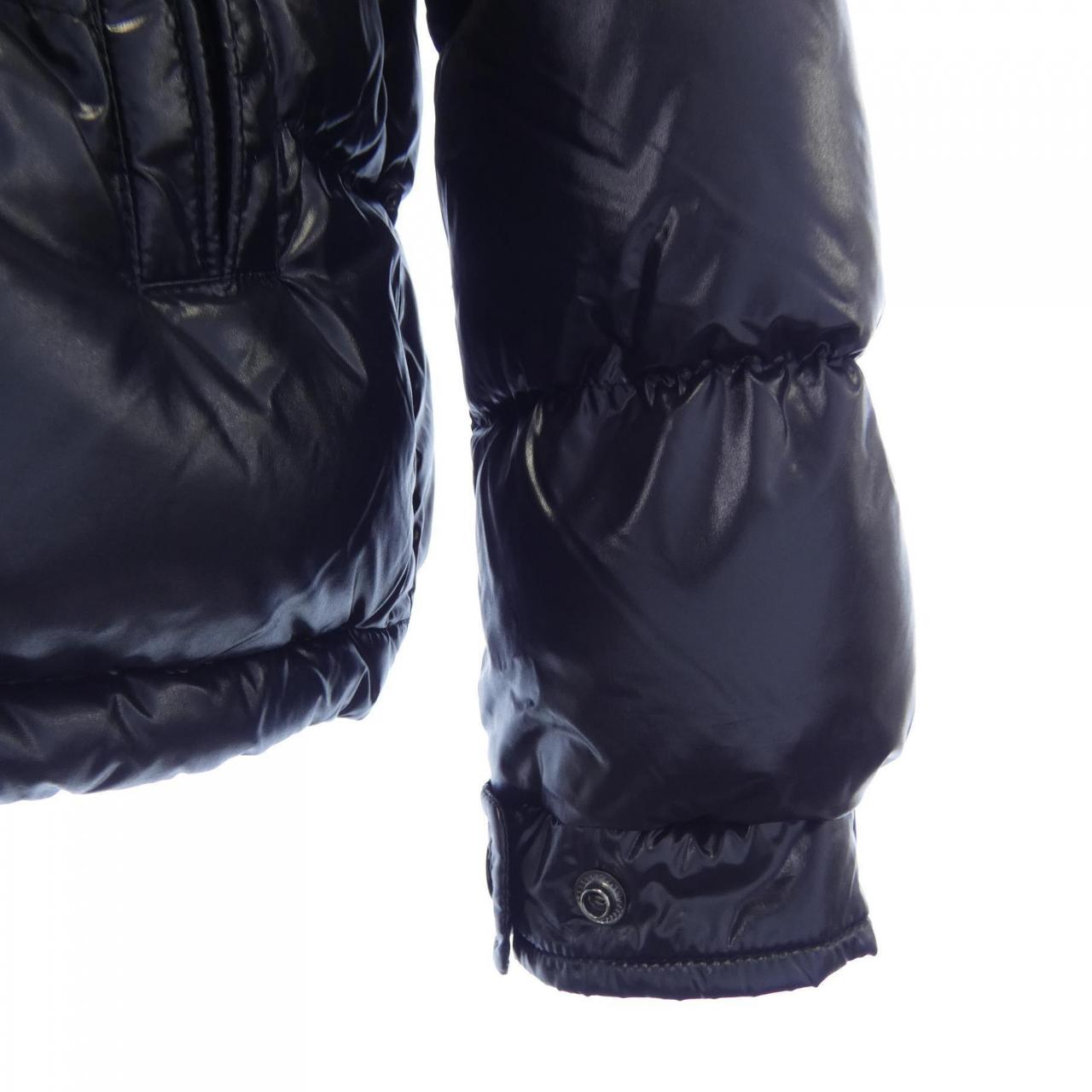 モンクレール MONCLER ダウンジャケット