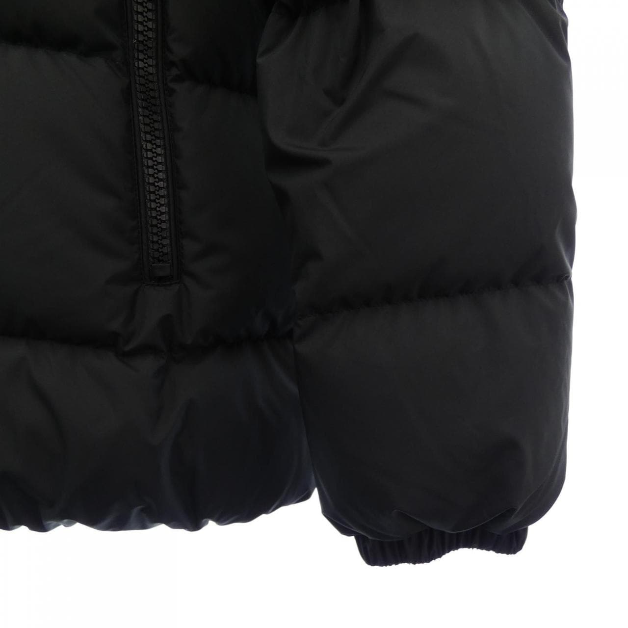 【新品】モンクレール MONCLER ダウンジャケット