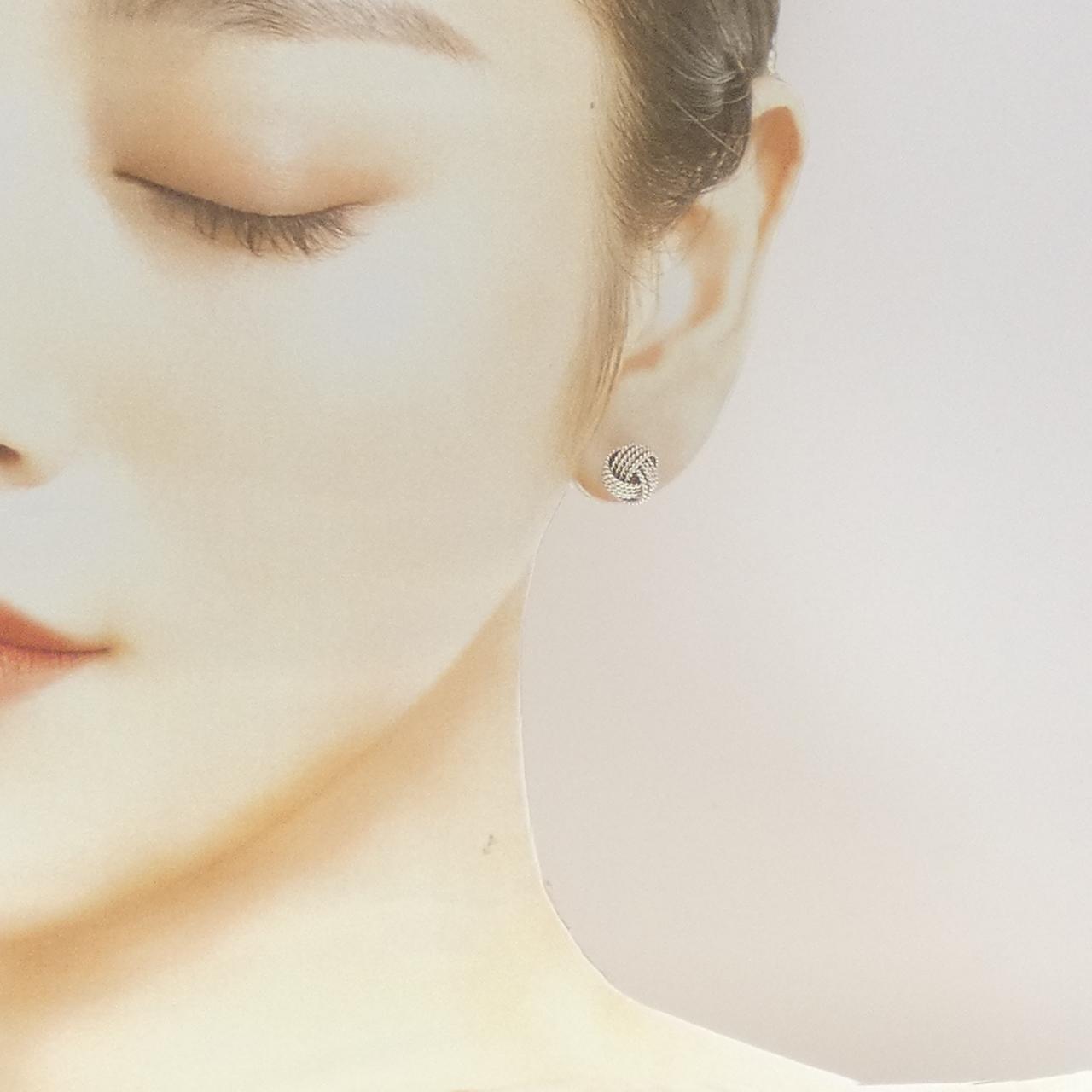 ティファニー ツイスト ノット ピアス