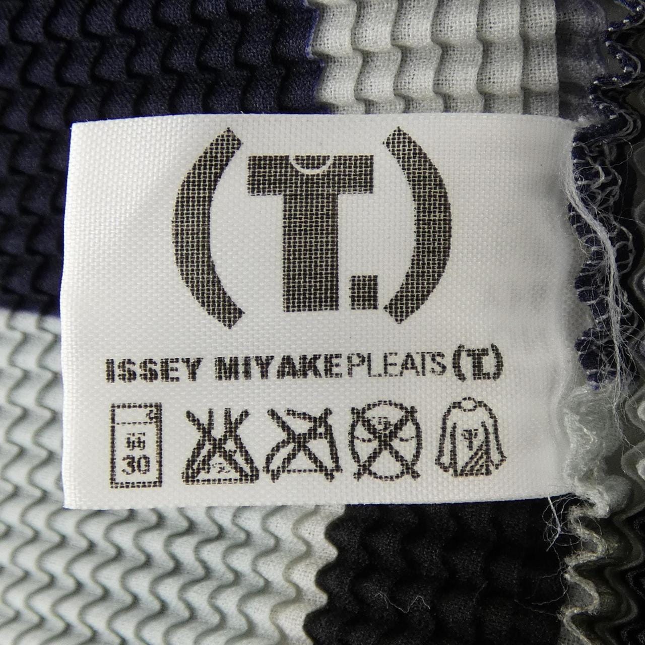 イッセイミヤケ ISSEY MIYAKE PP68FK628 トップス