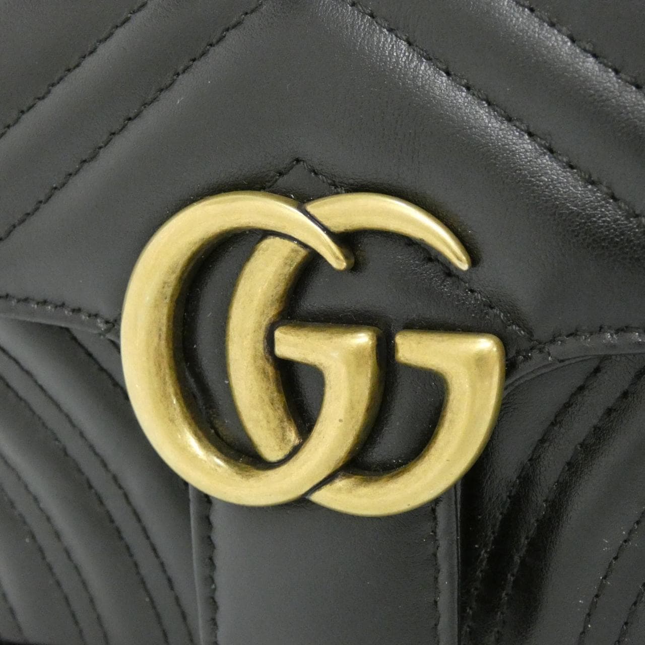 グッチ GG MARMONT 446744 DTDIT ショルダーバッグ