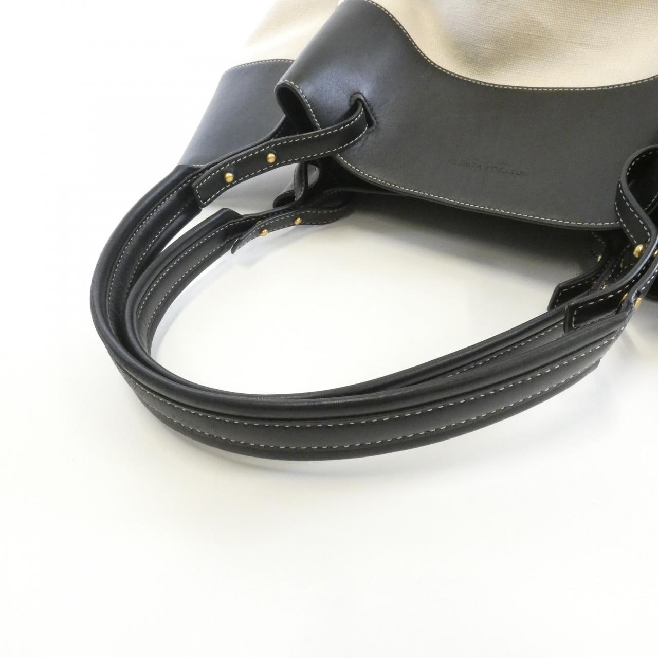 ボッテガヴェネタ 578341 VMA42 バッグ