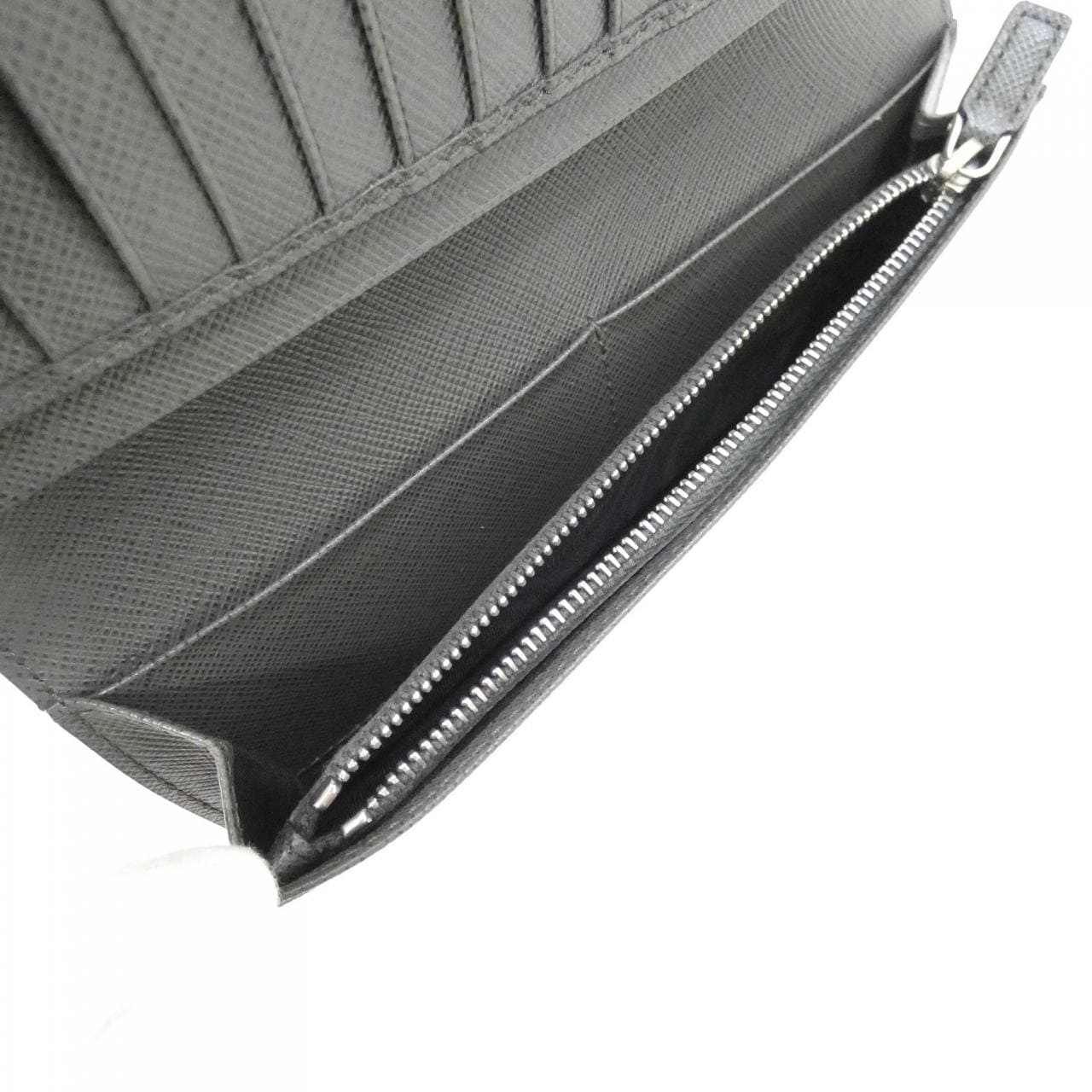 プラダ 2MV836 財布
