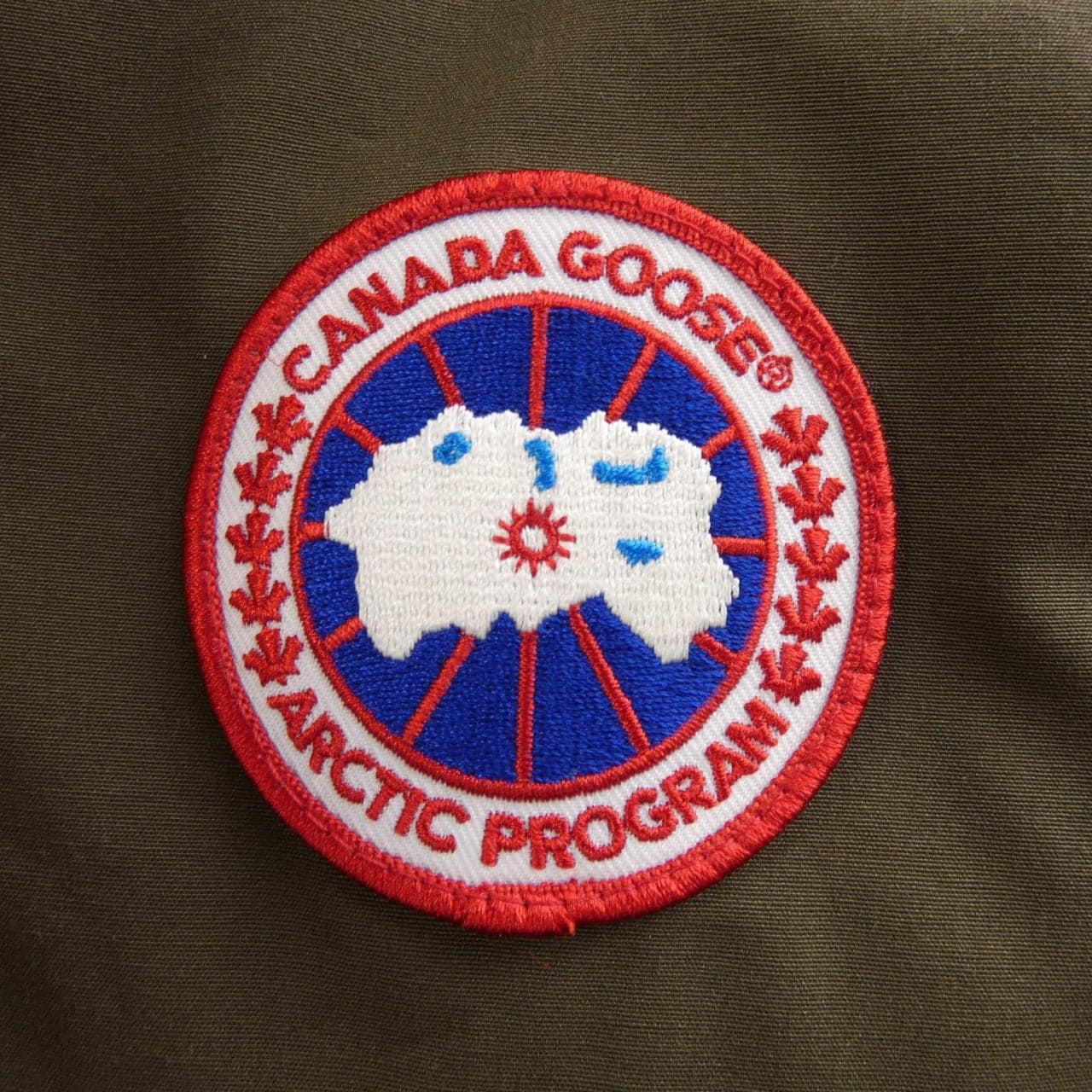 カナダグース CANADA GOOSE ダウンジャケット