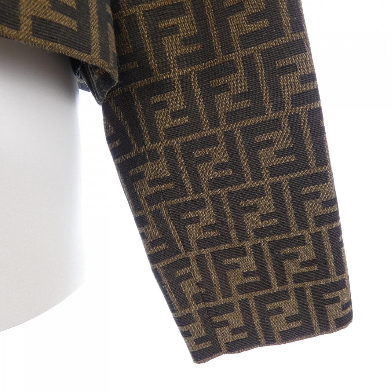 フェンディ FENDI FFモチーフ FJ7461 A5W3 ジャケット