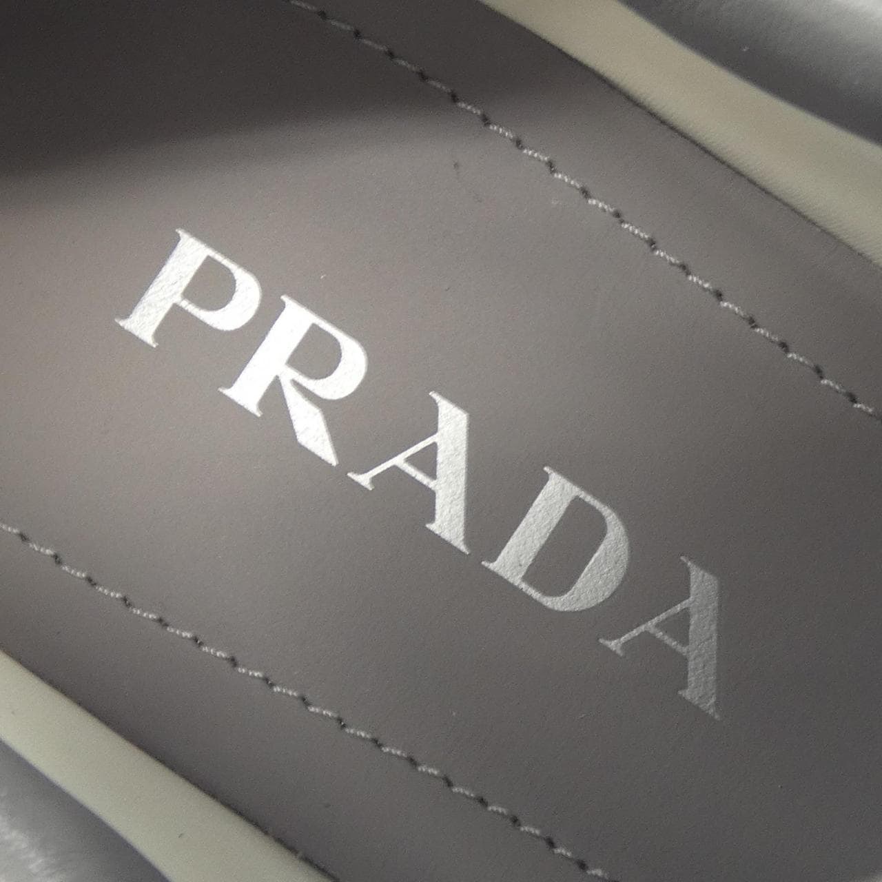 プラダ PRADA 2EE364 スニーカー
