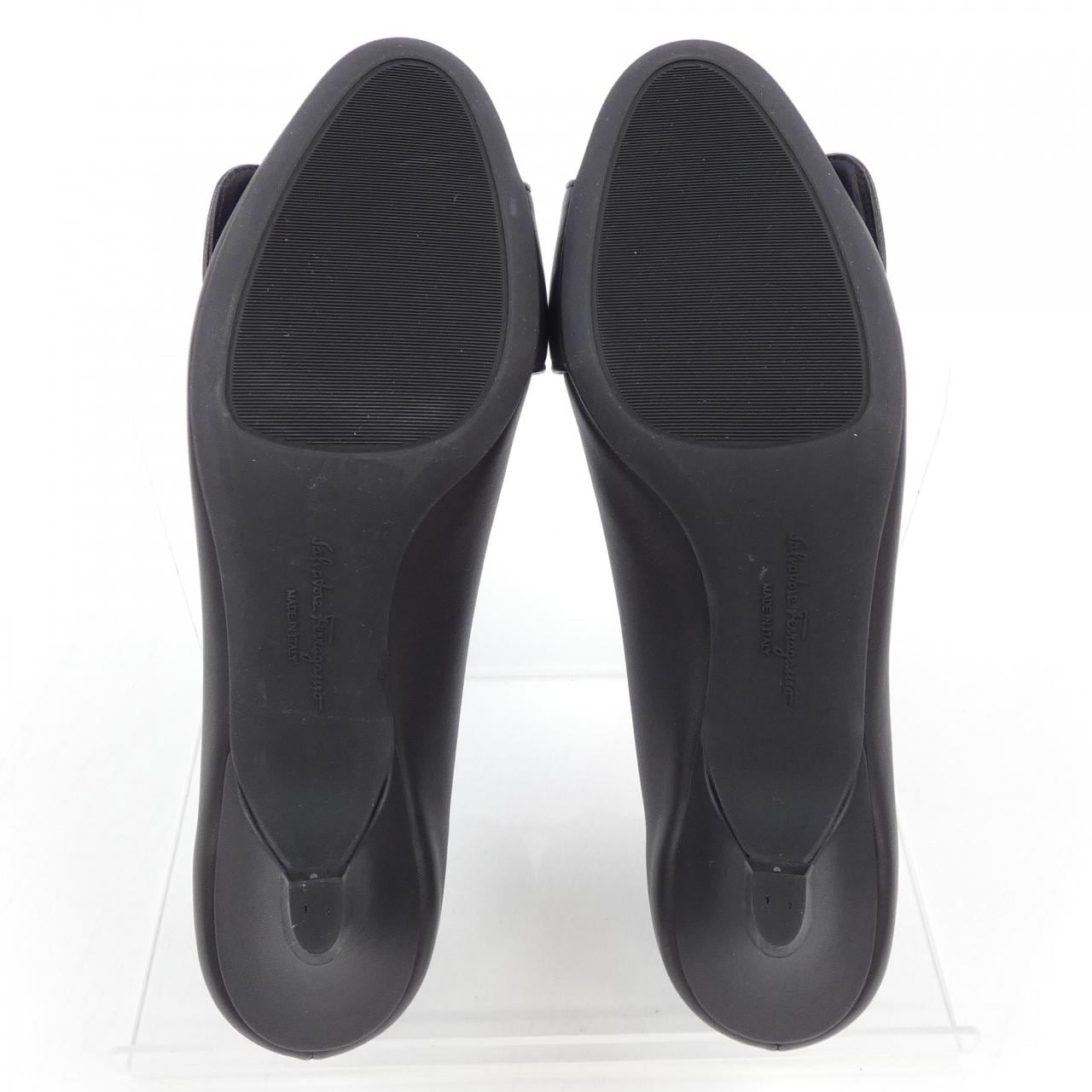 サルヴァトーレフェラガモ SALVATORE FERRAGAMO パンプス