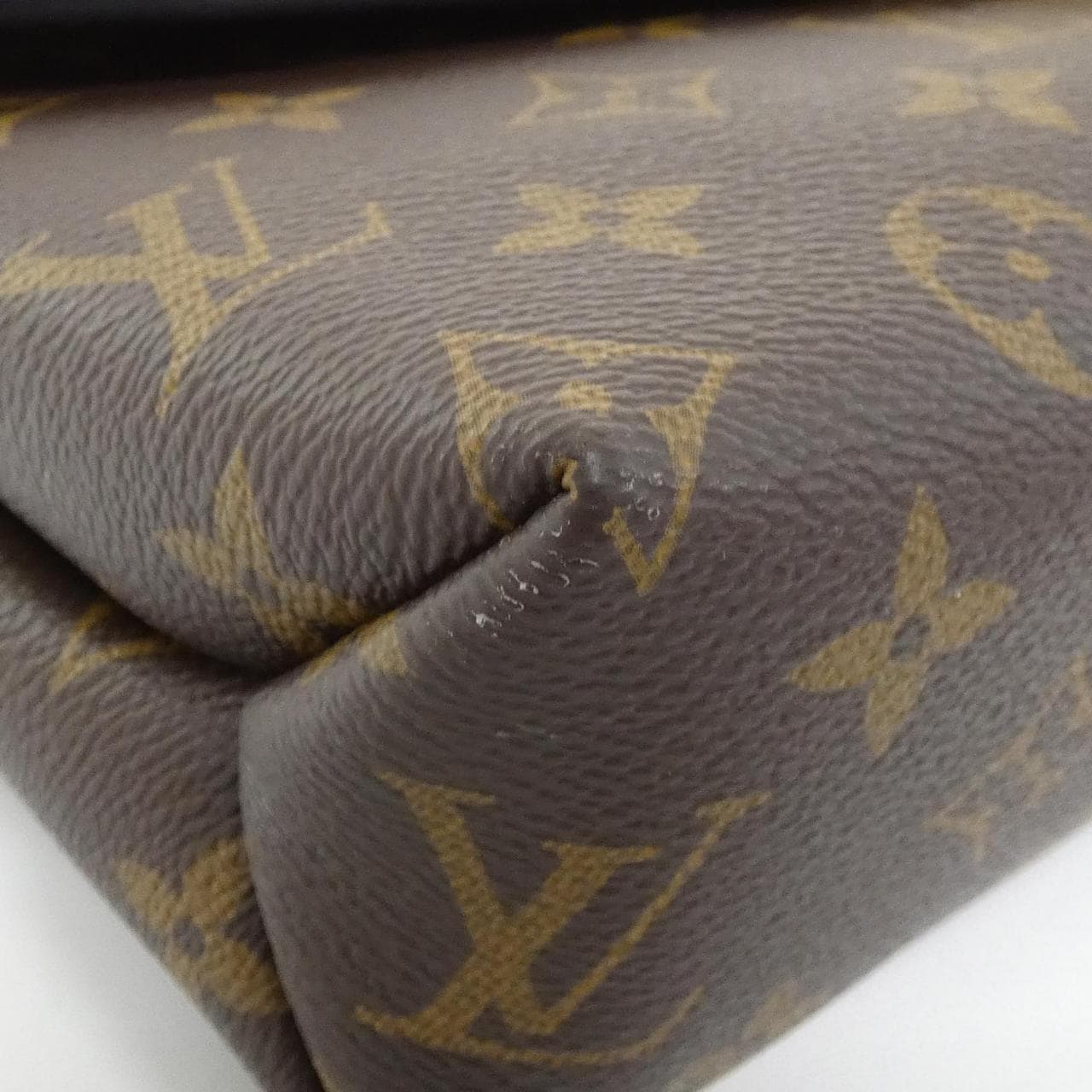 LOUIS VUITTON Monogram Sun Placido M43713 單肩包