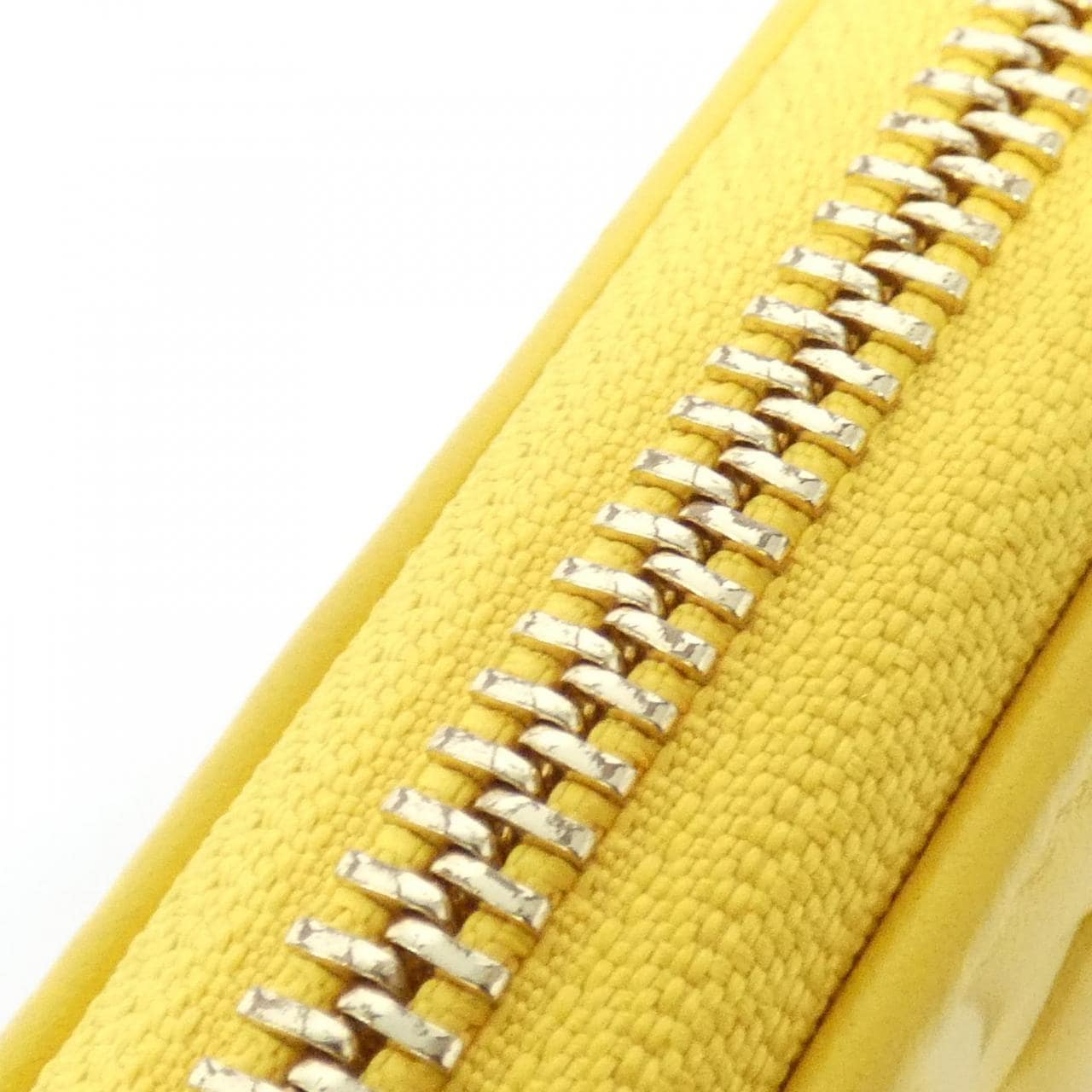 ルイヴィトン クッサン(スーパーラッキーデー) ジッピー ウォレット M13699 財布