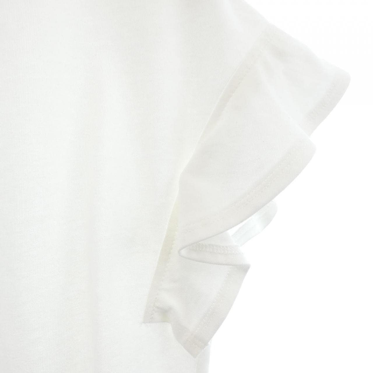 トゥービーシック TO BE CHIC Tシャツ