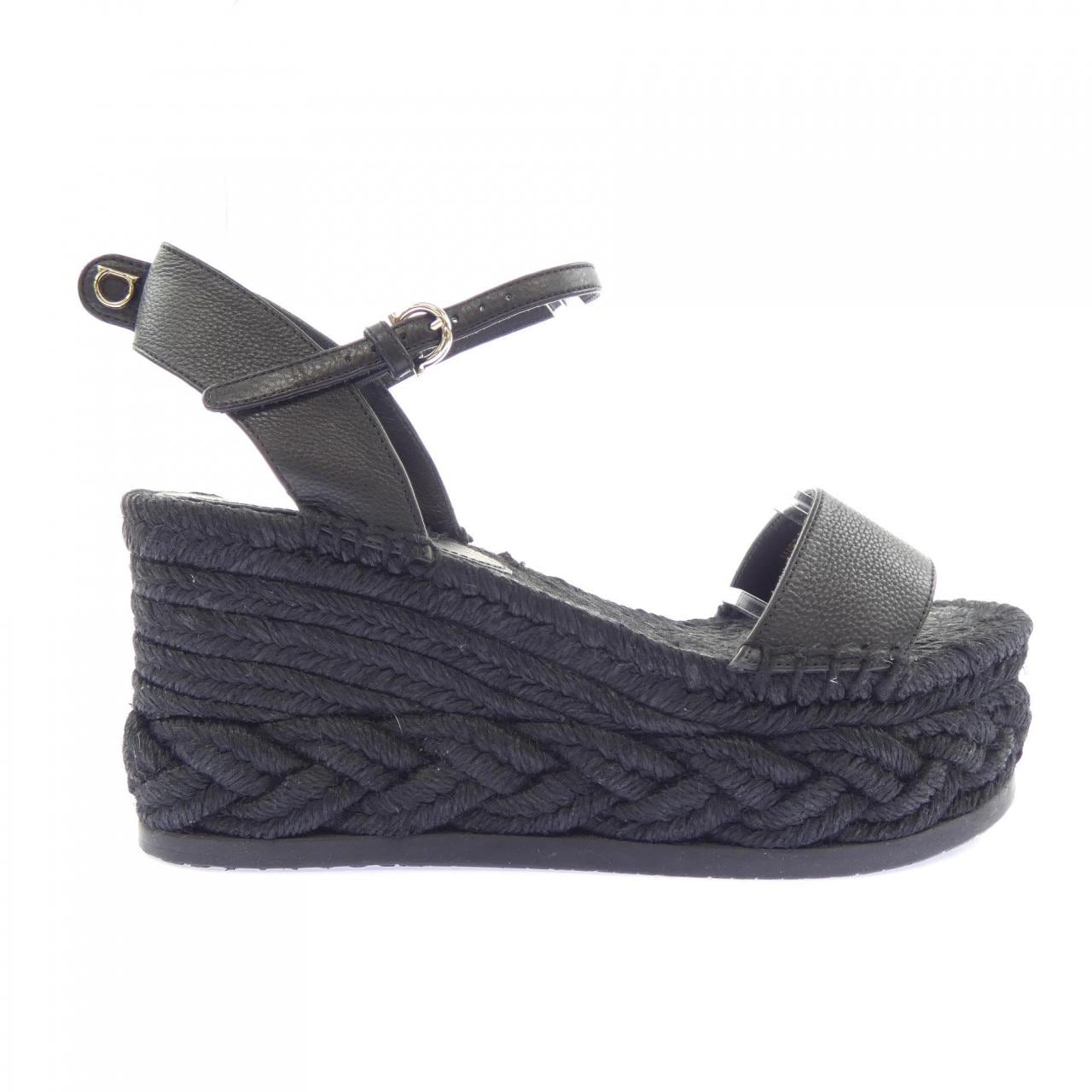 サルヴァトーレフェラガモ SALVATORE FERRAGAMO サンダル