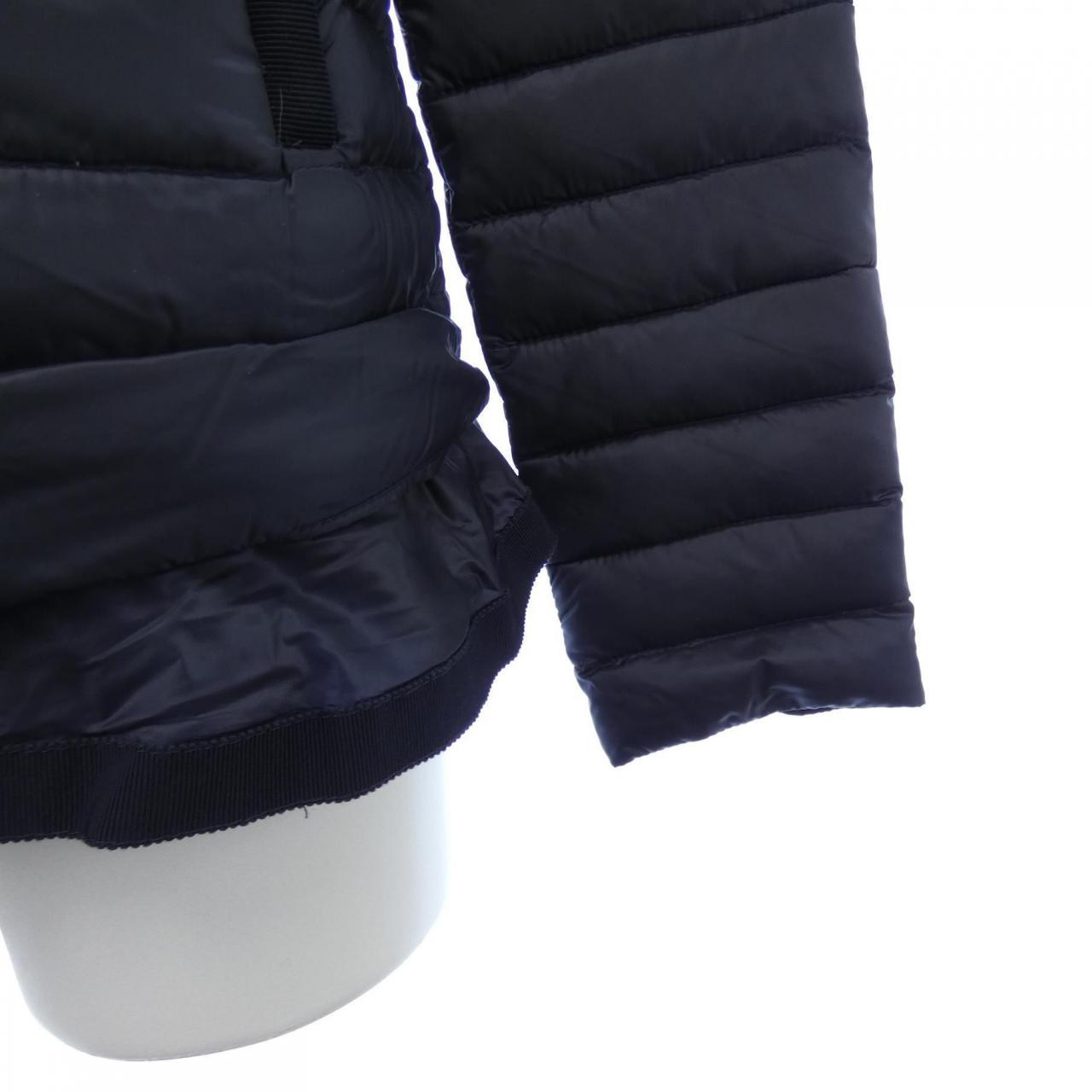 モンクレール MONCLER ダウンジャケット