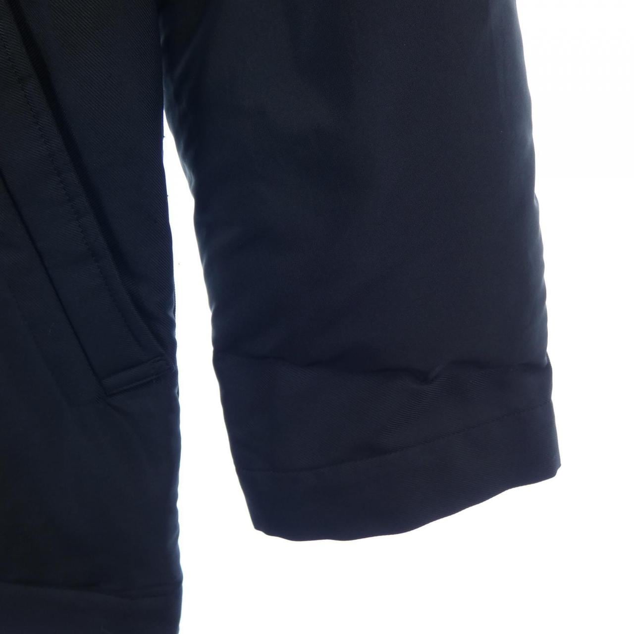 イッセイミヤケ ISSEY MIYAKE ダウンジャケット
