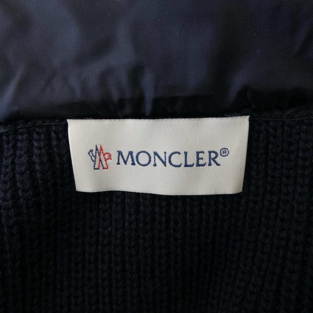 モンクレール MONCLER ダウンジャケット