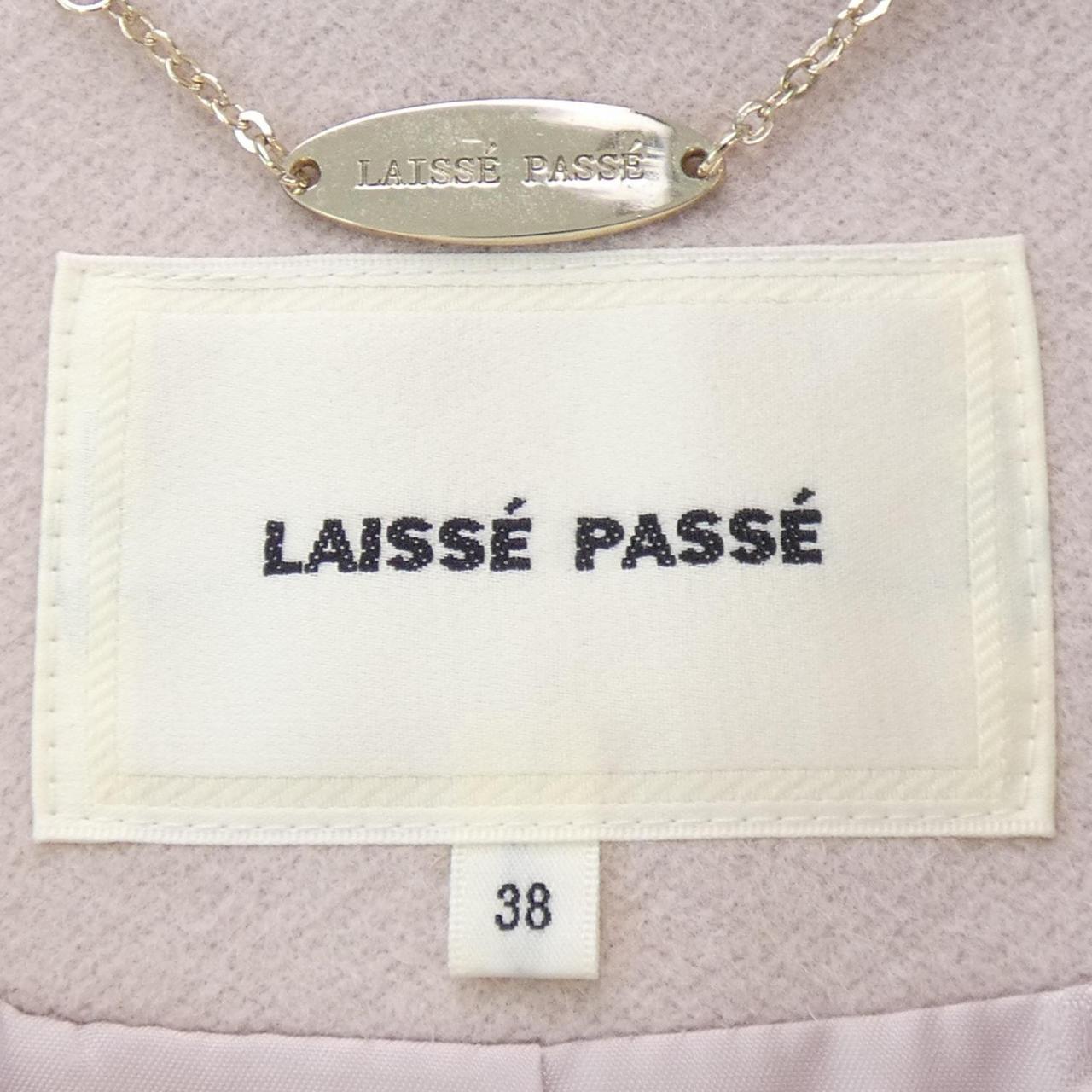 レッセパッセ LAISSE PASSE コート