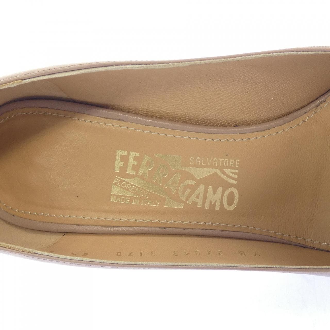 フェラガモ FERRAGAMO パンプス