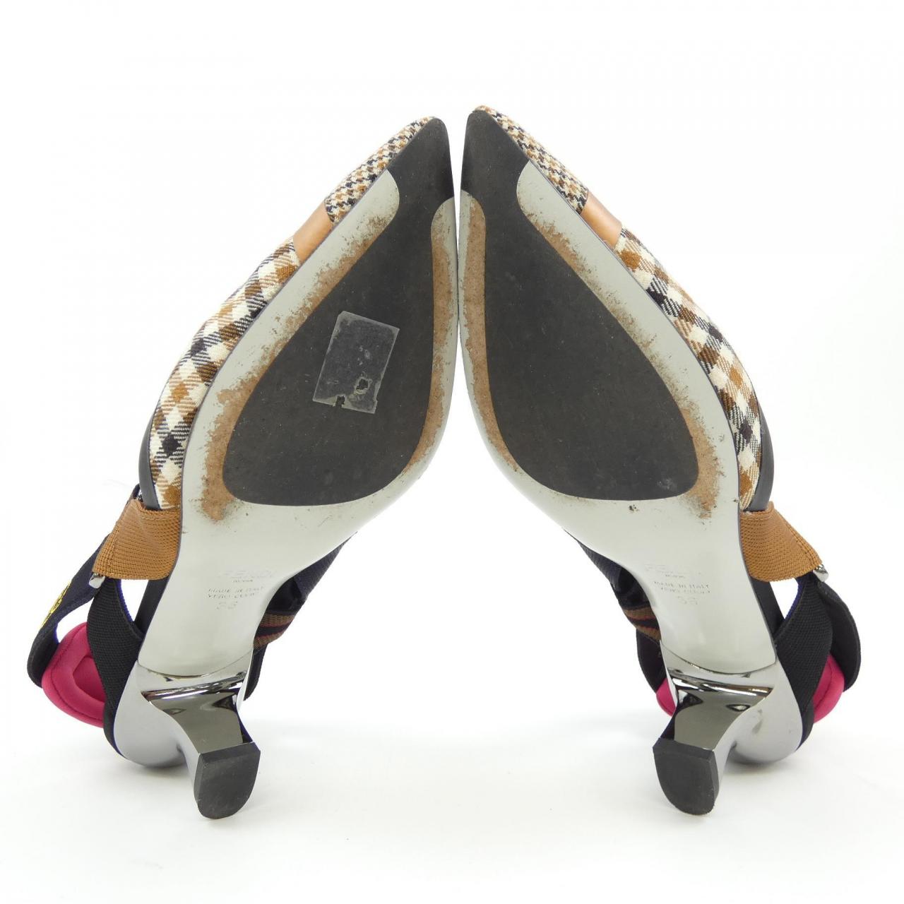 フェンディ FENDI パンプス
