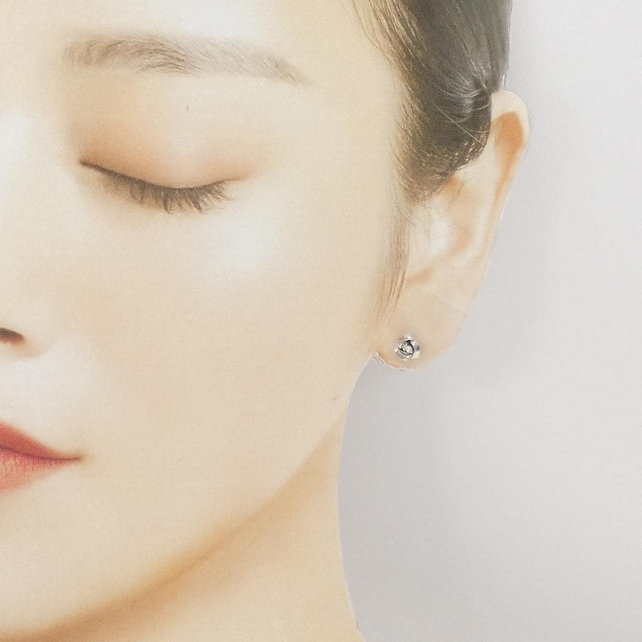 K14WG ローズ ピアス