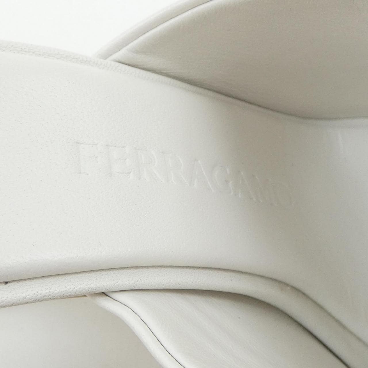 フェラガモ FERRAGAMO サンダル