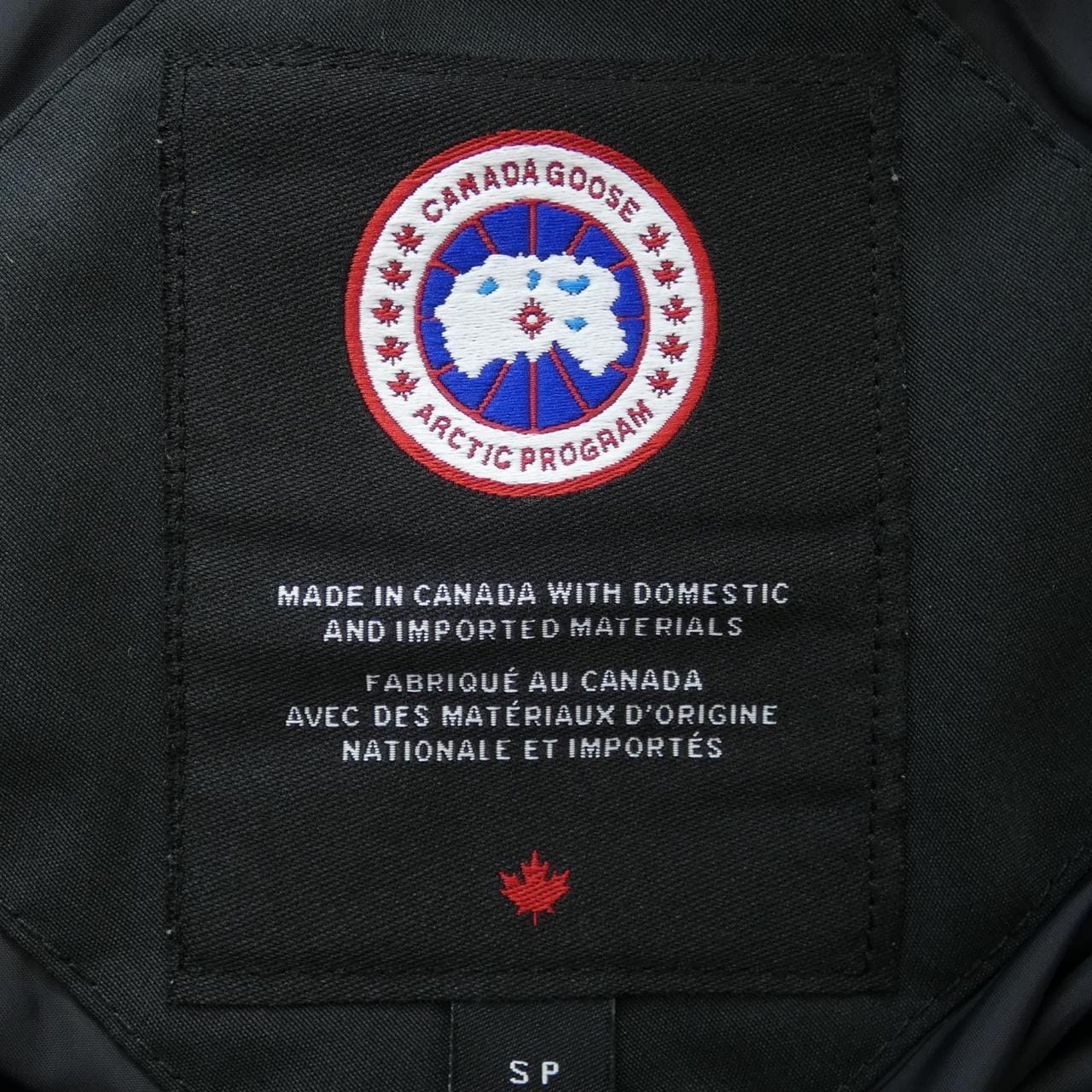 カナダグース CANADA GOOSE ダウンジャケット