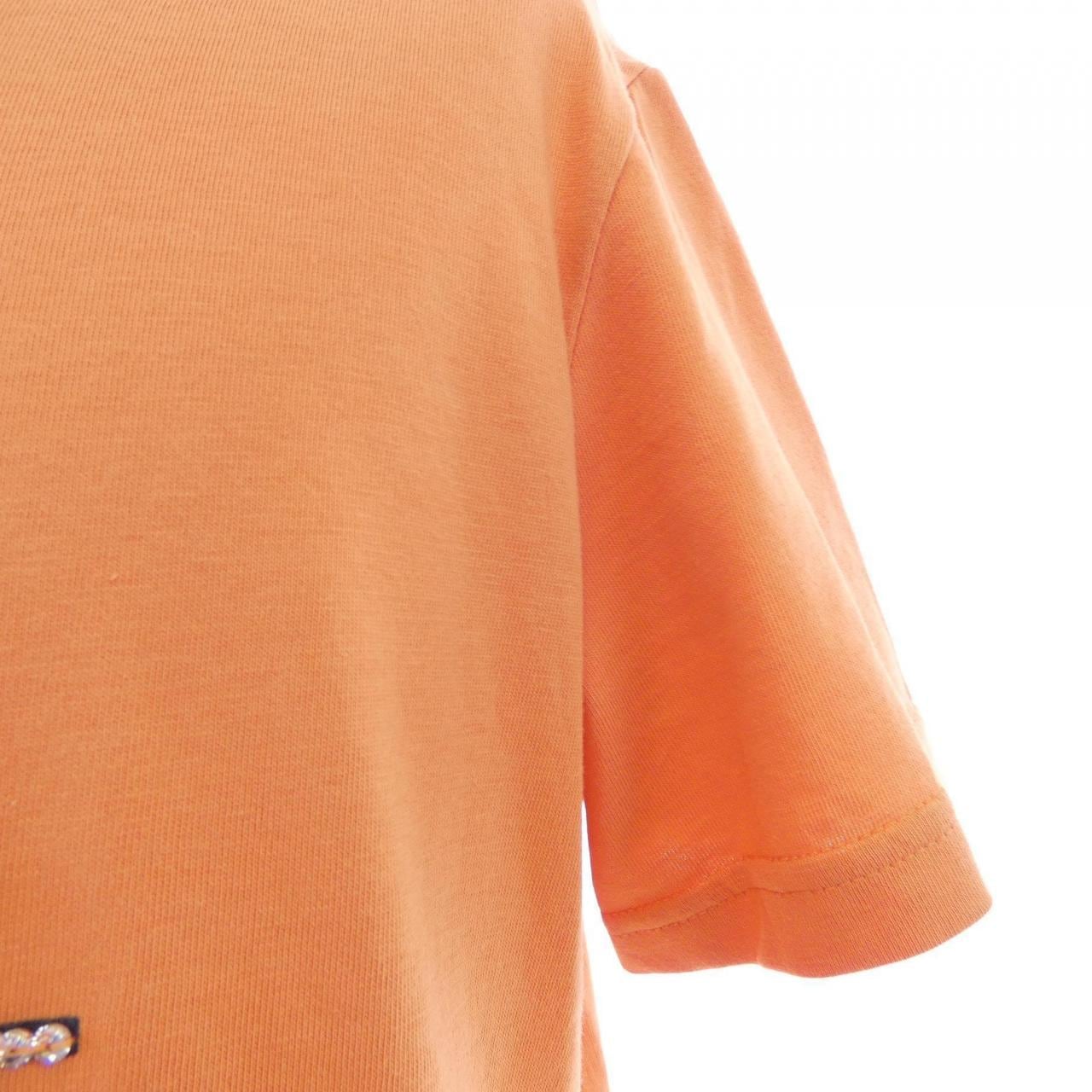 シャネル CHANEL PHARRELL WILLIAMS P61052K46833 Tシャツ