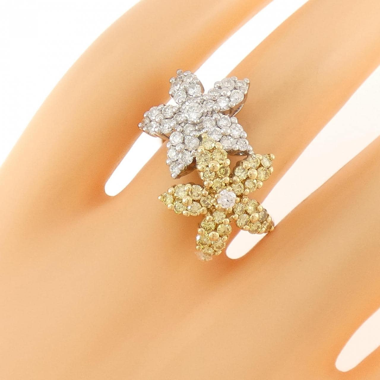K18YG/K18WG フラワー ダイヤモンド リング 1.34CT