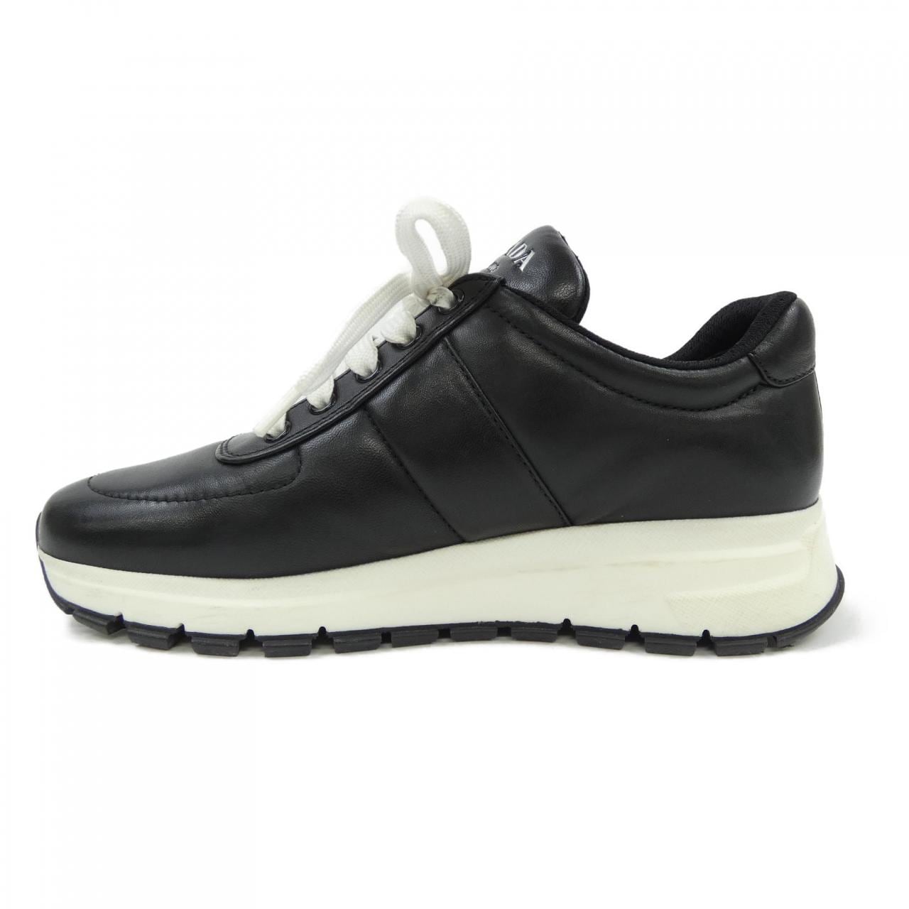 プラダ PRADA スニーカー