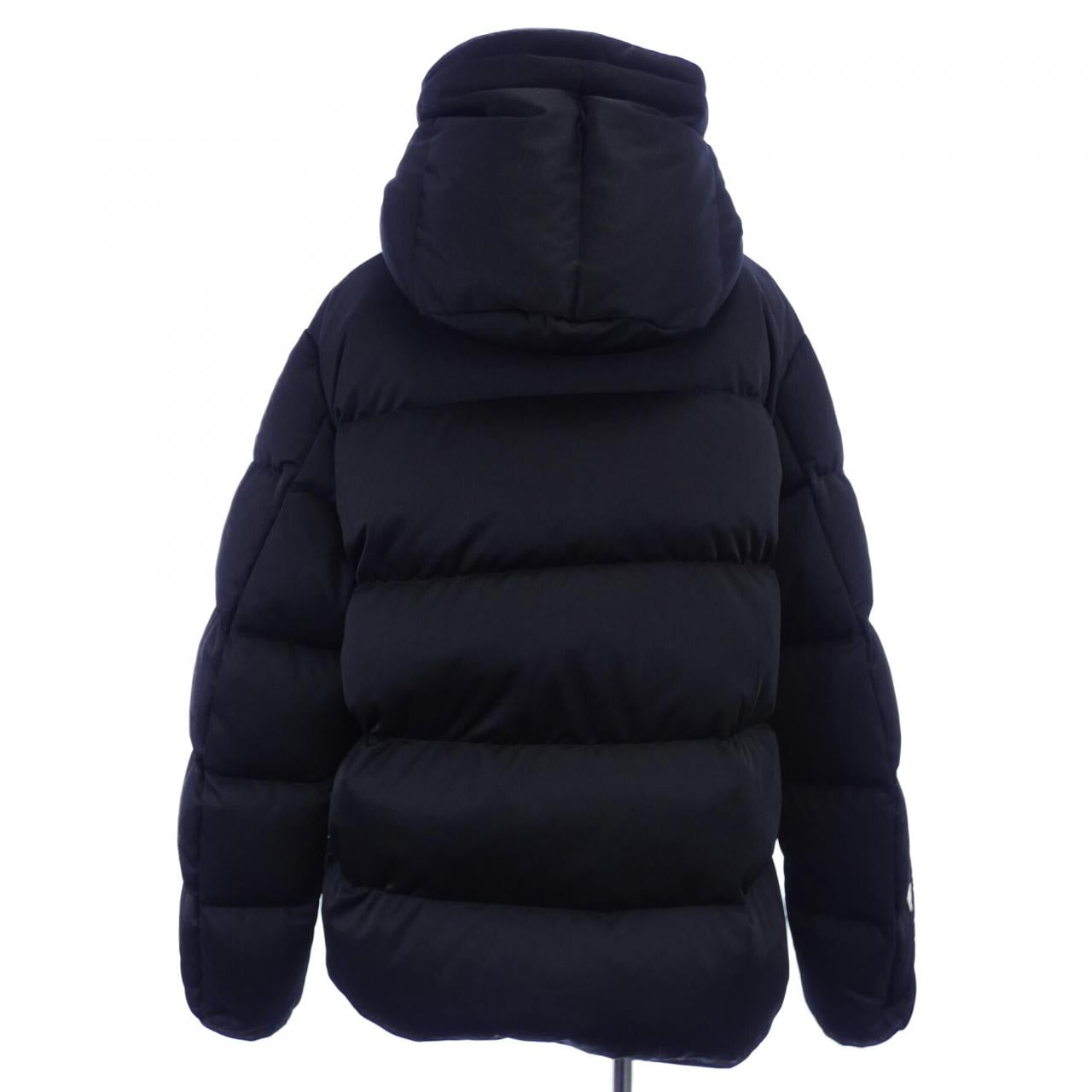 モンクレール MONCLER ダウンジャケット