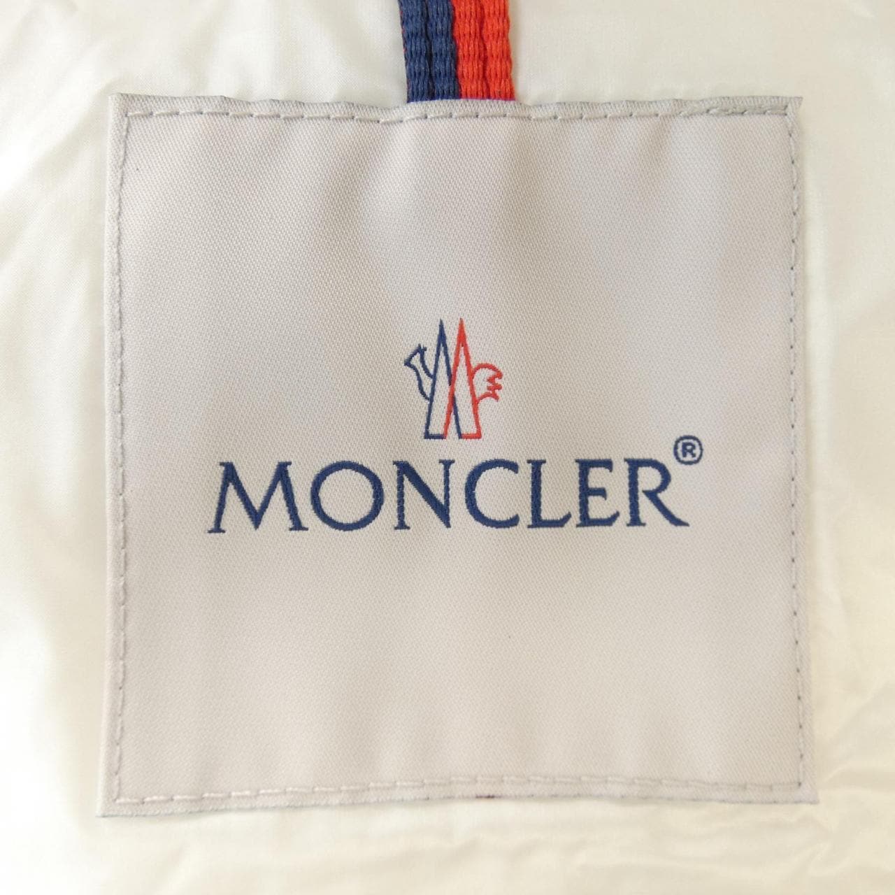 モンクレール MONCLER ダウンジャケット